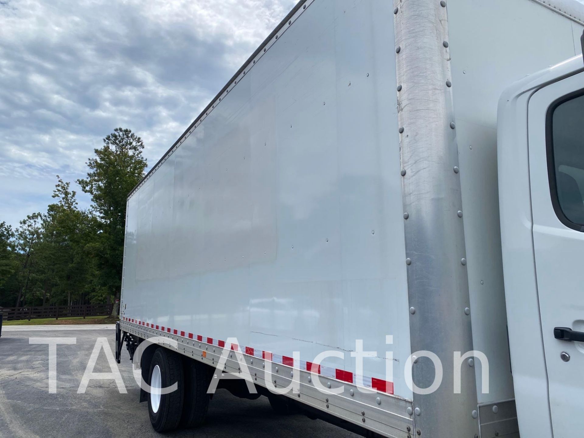 2016 Hino 268 26ft Box Truck - Image 24 of 66