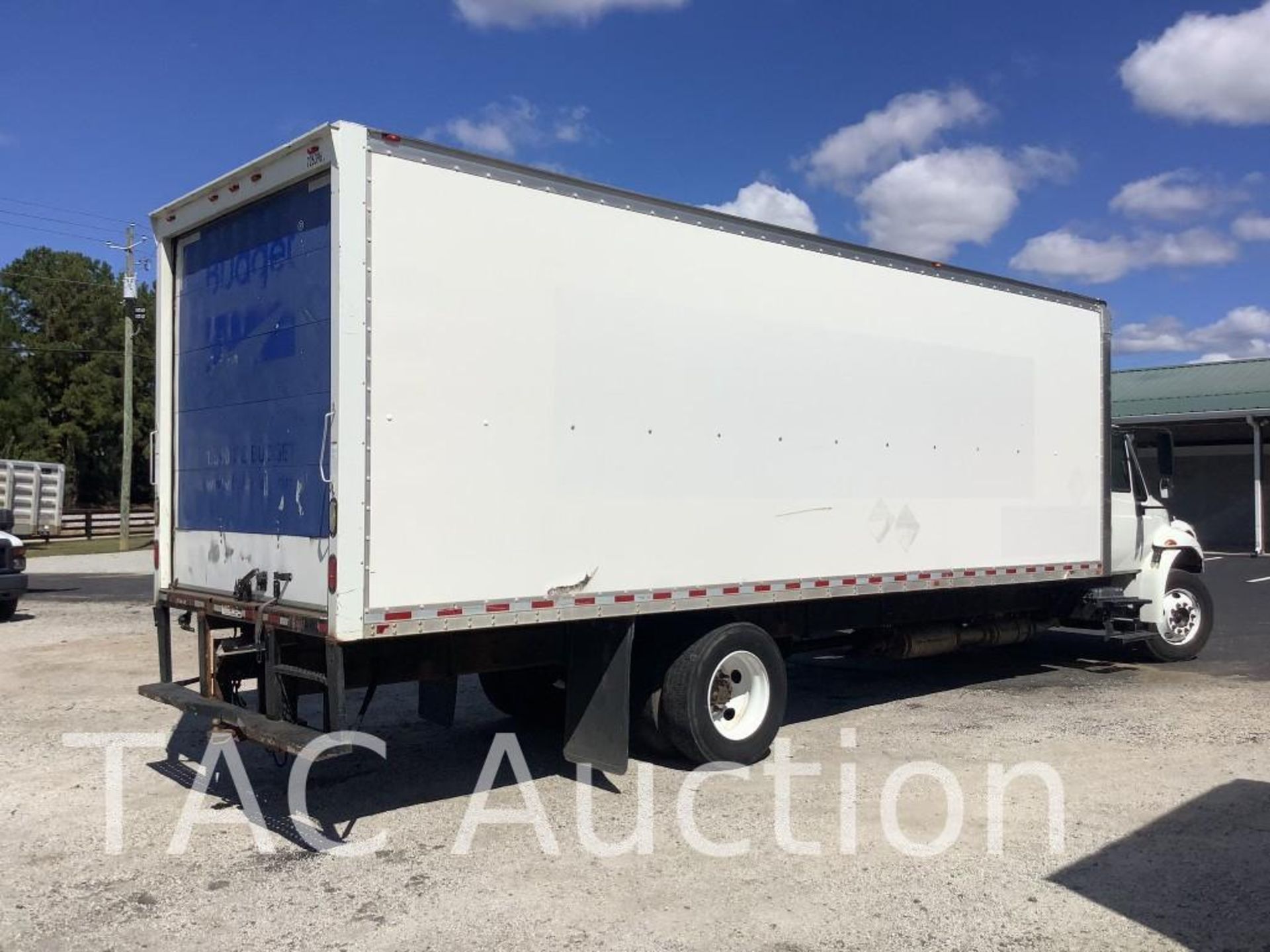 2017 International Durastar 4300 26ft Box Truck - Image 6 of 65