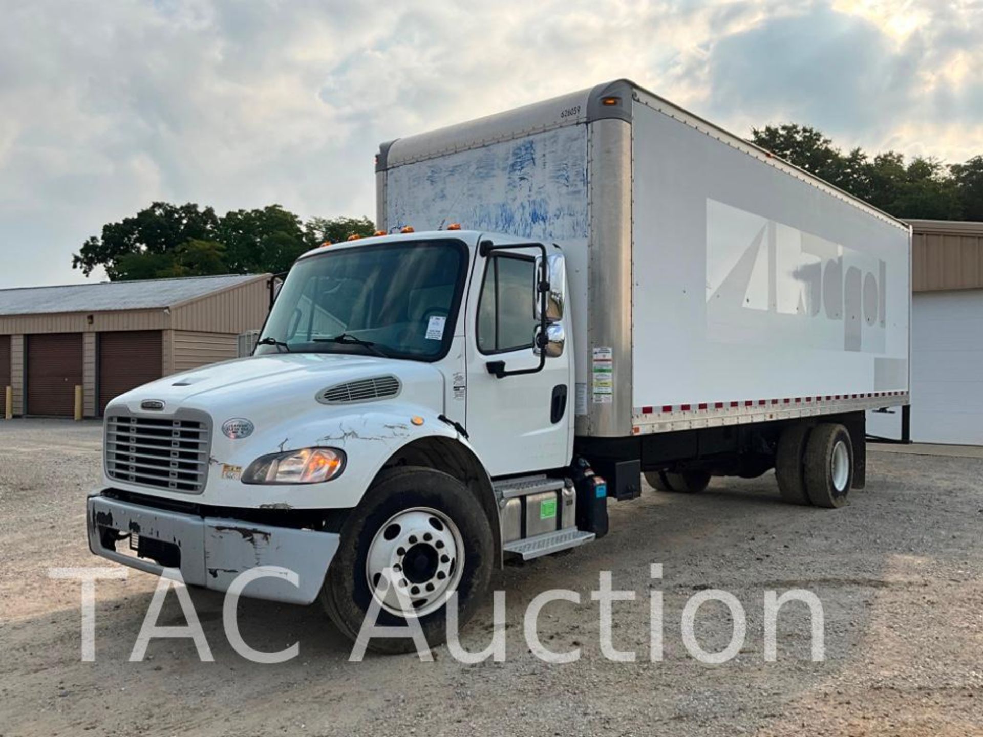 2016 Freightliner M2106 26ft Box Truck