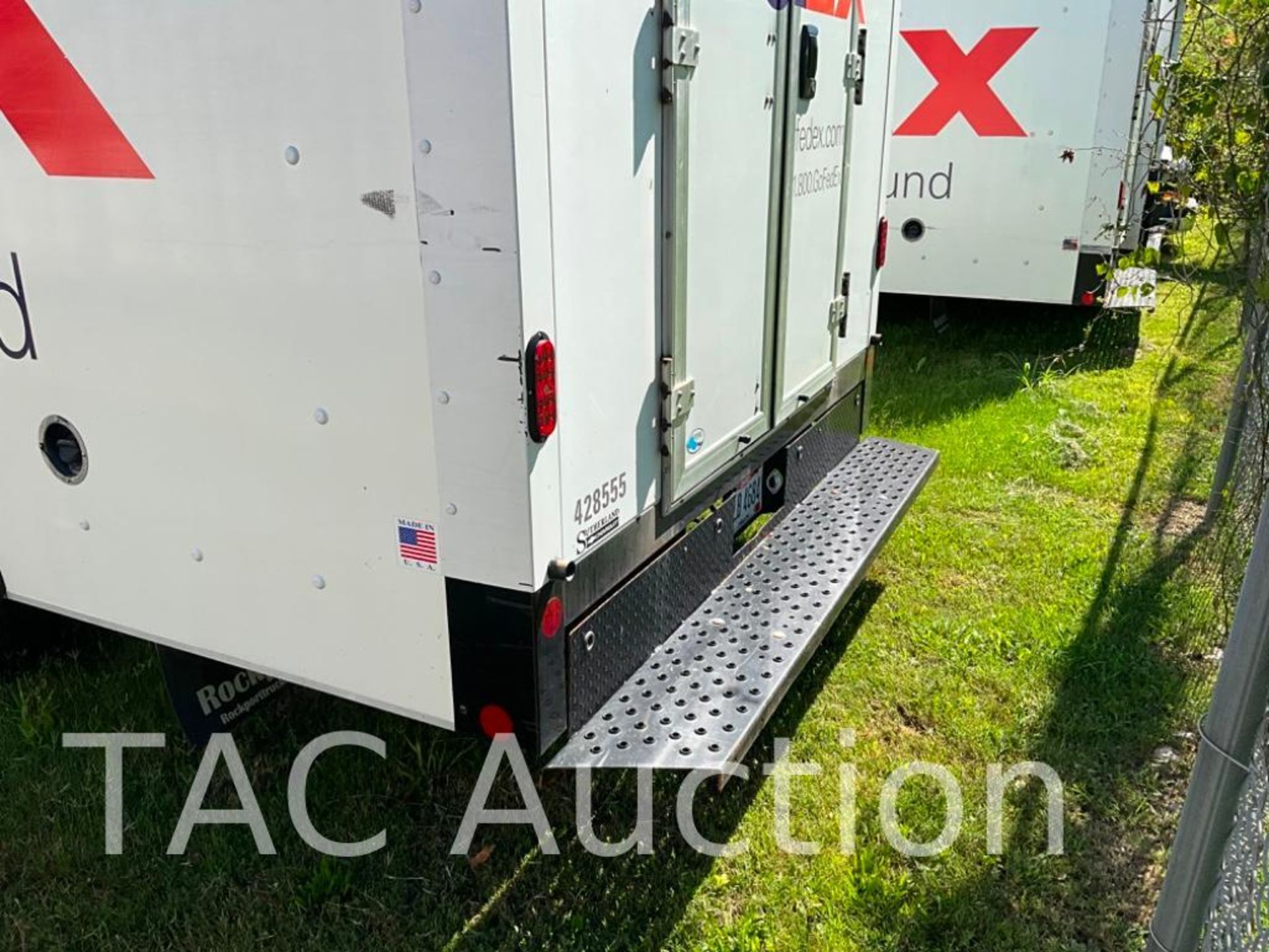 2019 Chevrolet Express 14ft Box Truck - Image 7 of 44