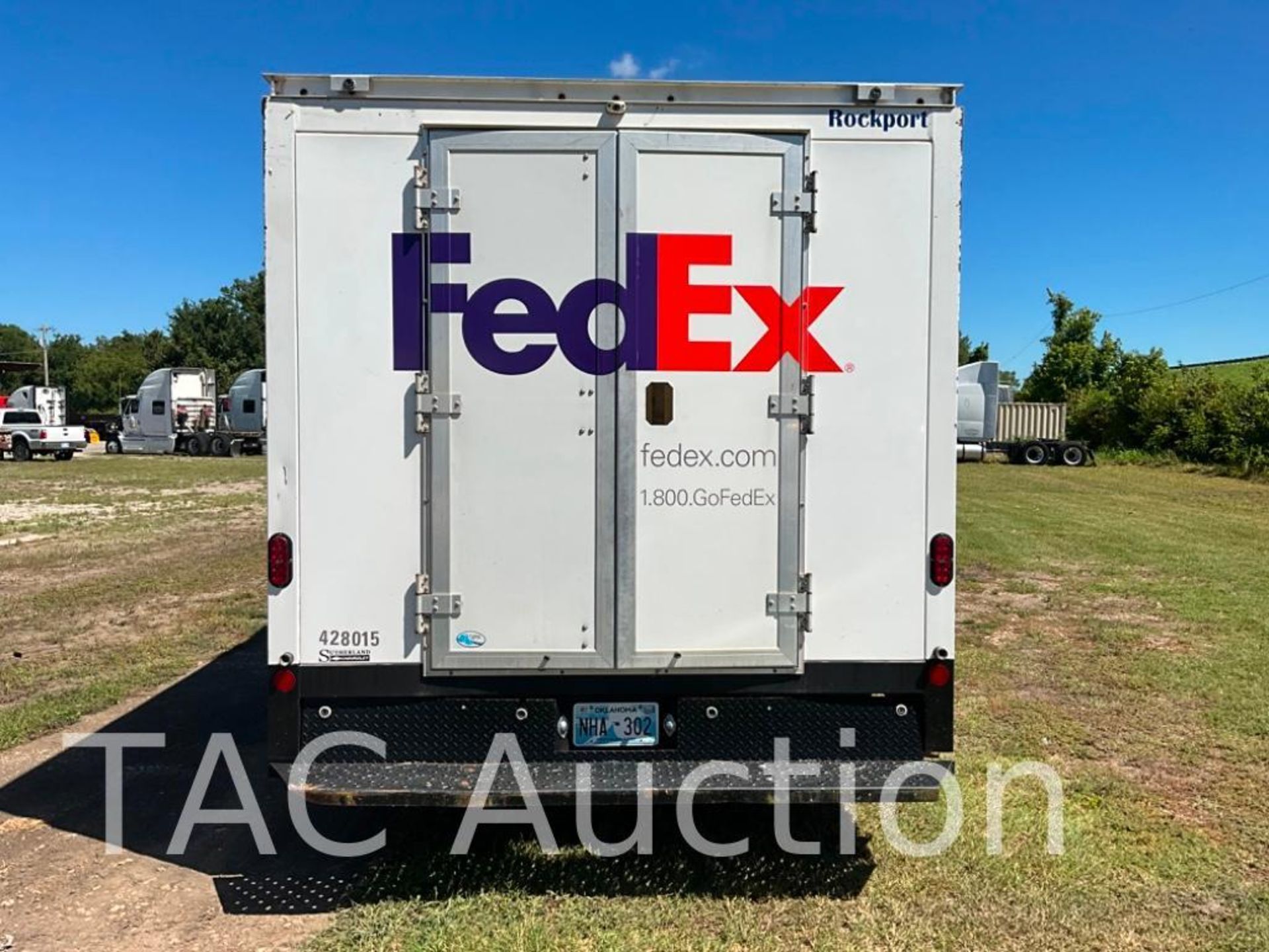 2019 Chevrolet Express 14ft Box Truck - Image 5 of 48