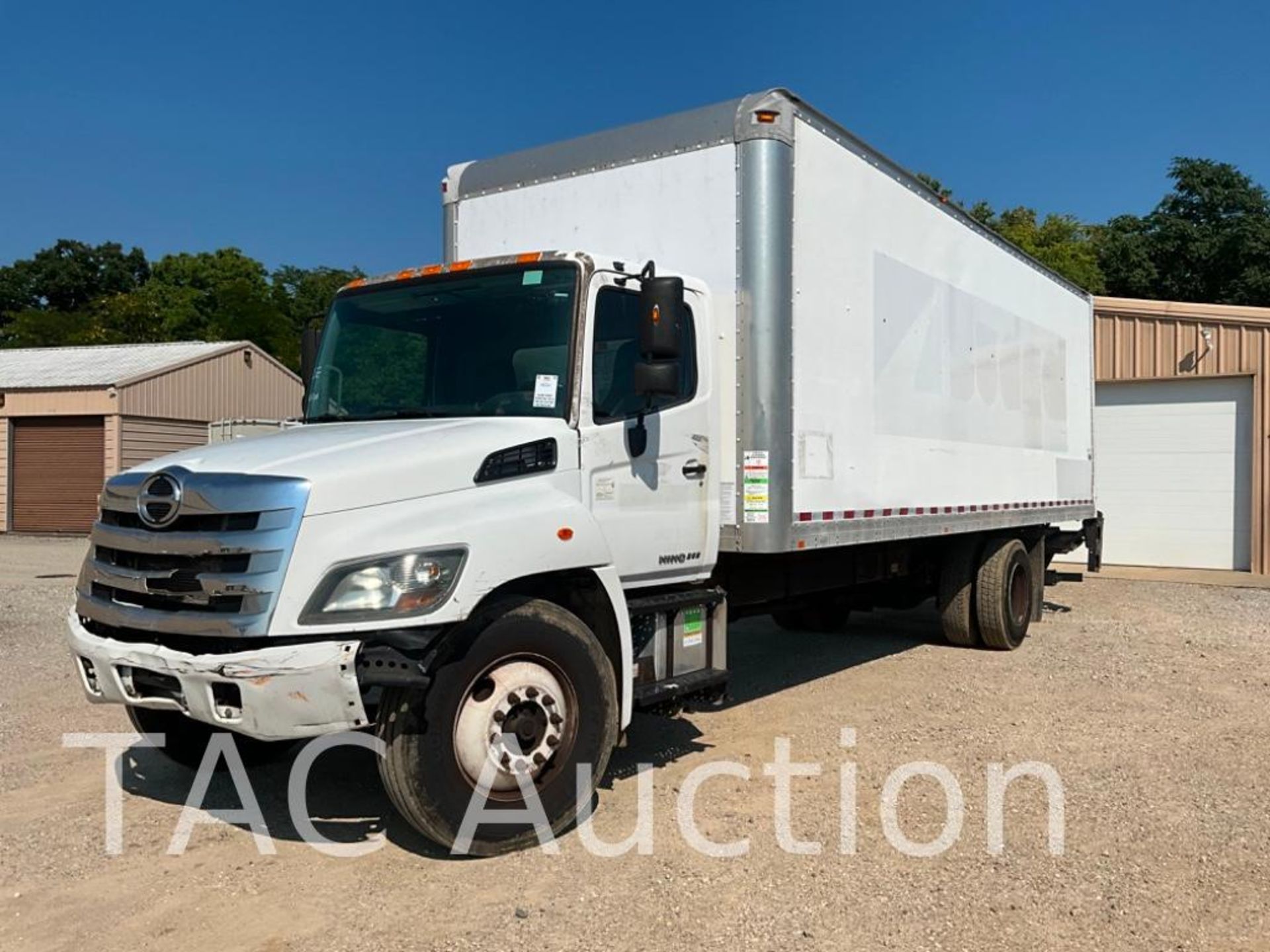 2016 Hino 268 Box Truck