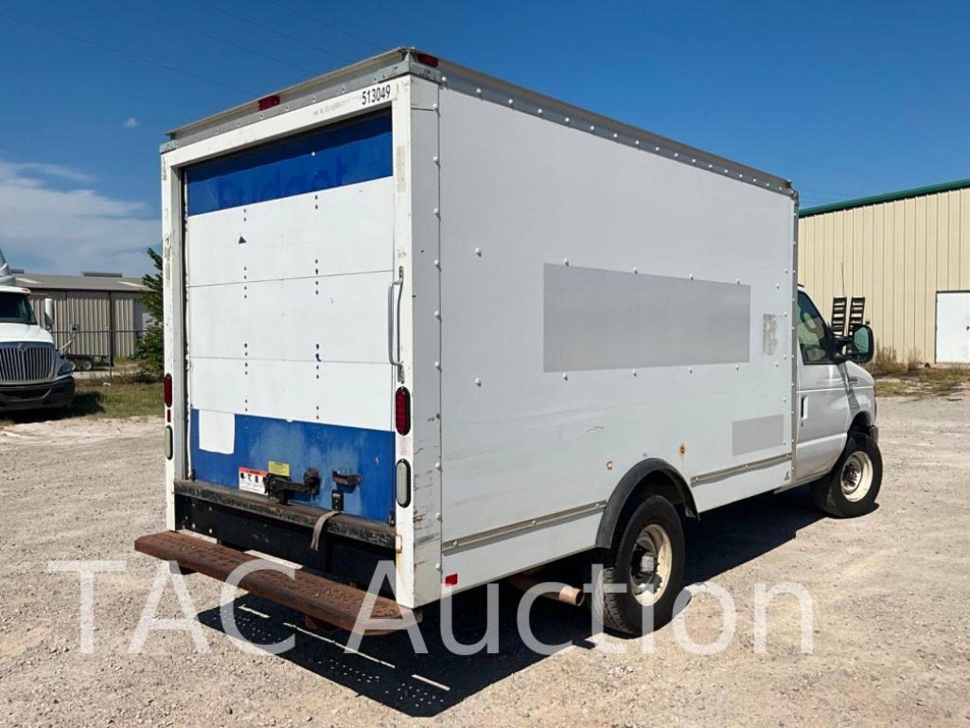 2015 Ford E-350 12ft Box Truck - Image 6 of 40