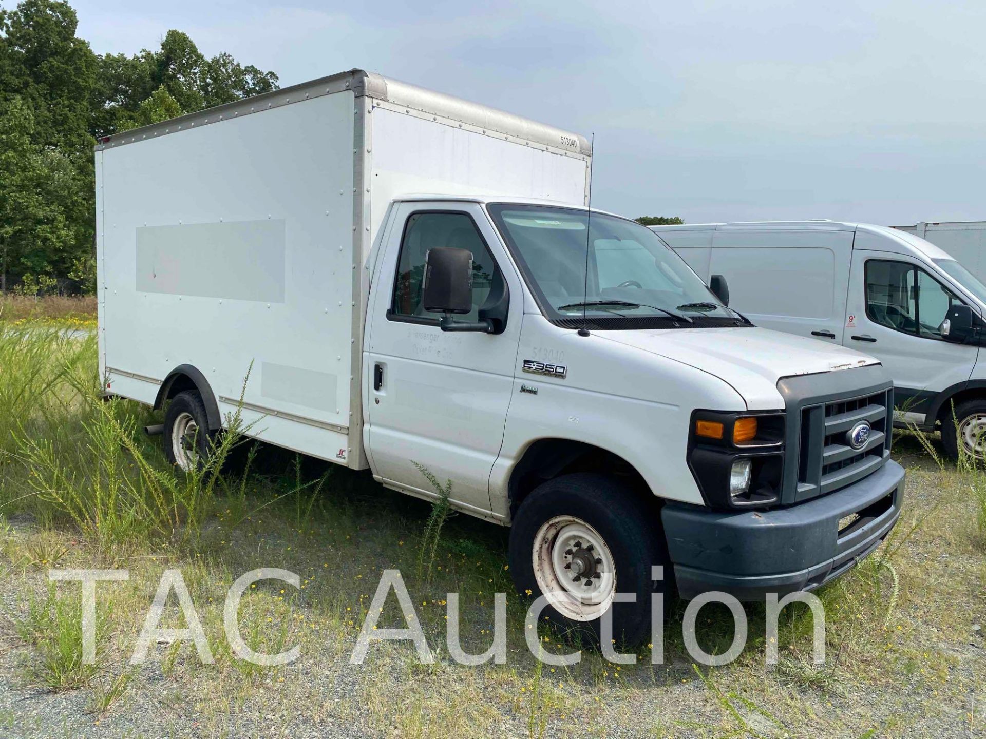 2015 Ford Econoline E-350 12ft Box Truck - Bild 3 aus 48