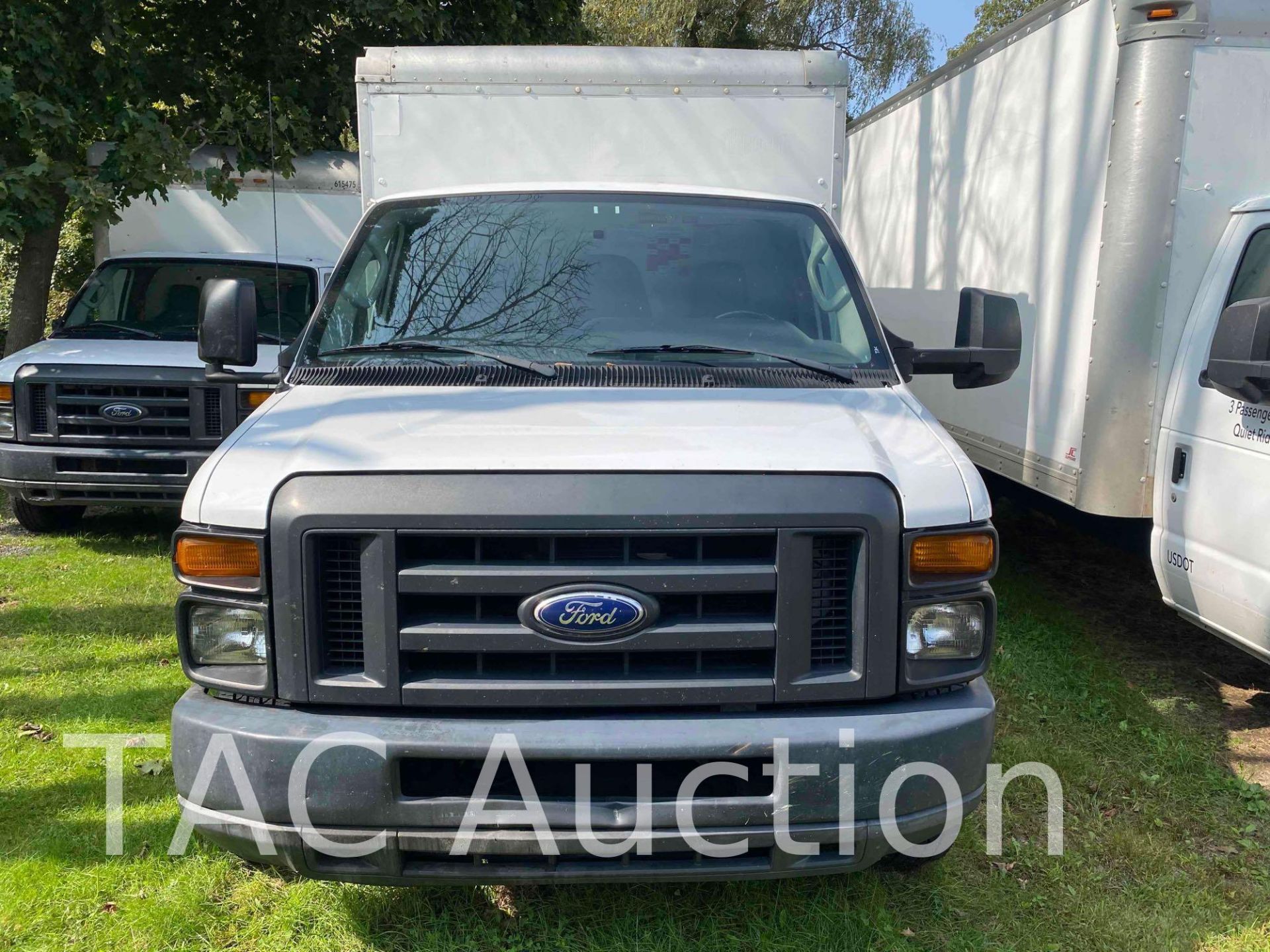 2015 Ford Econoline E-350 12ft Box Truck - Bild 2 aus 45