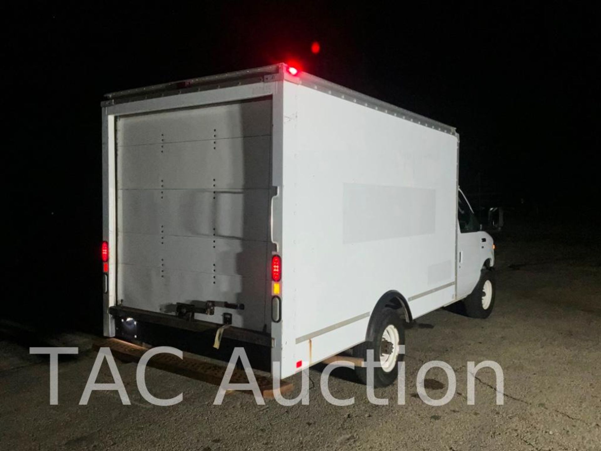 2014 Ford E-350 12ft Box Truck - Image 6 of 38