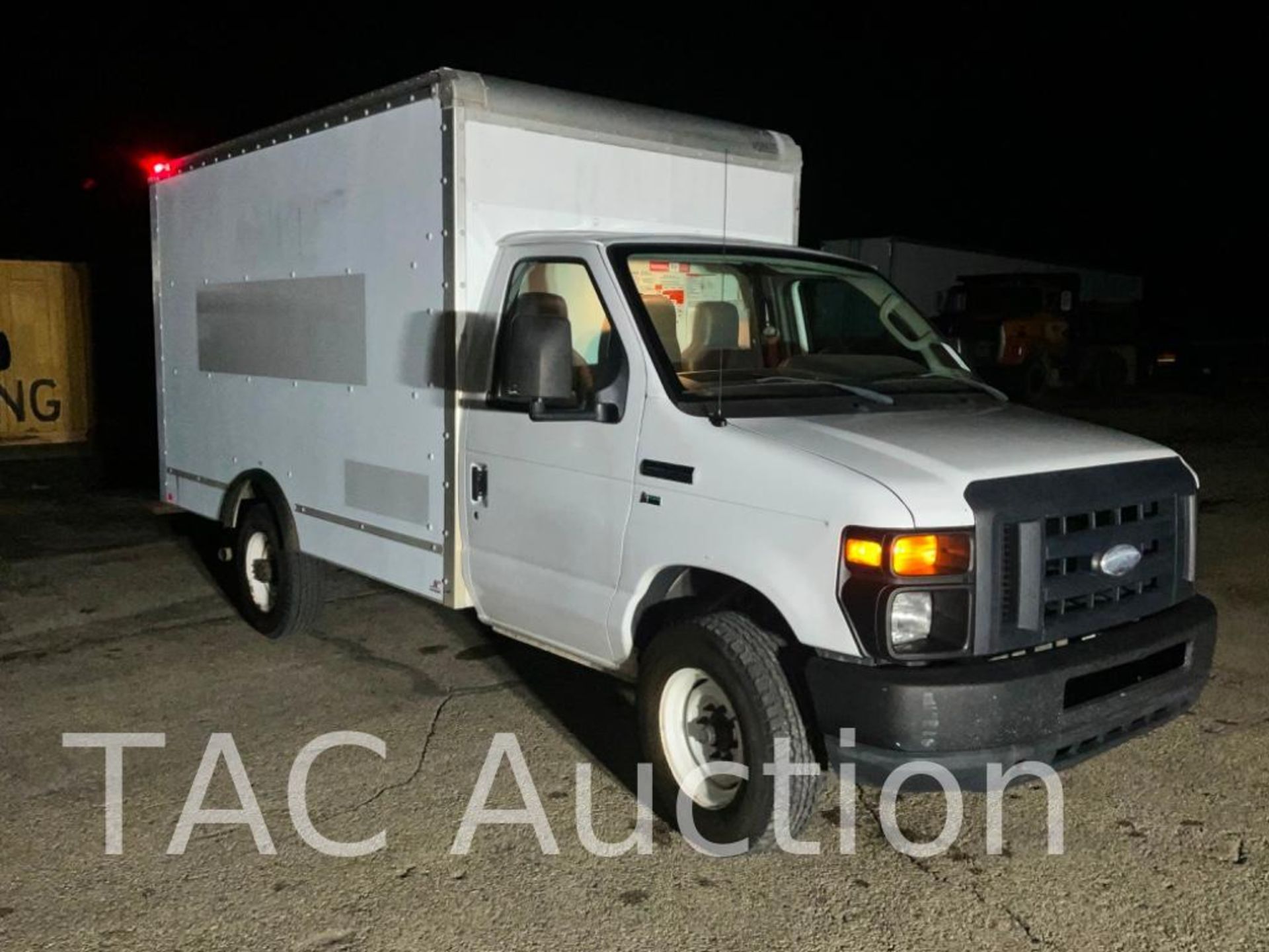 2014 Ford E-350 12ft Box Truck - Image 3 of 38