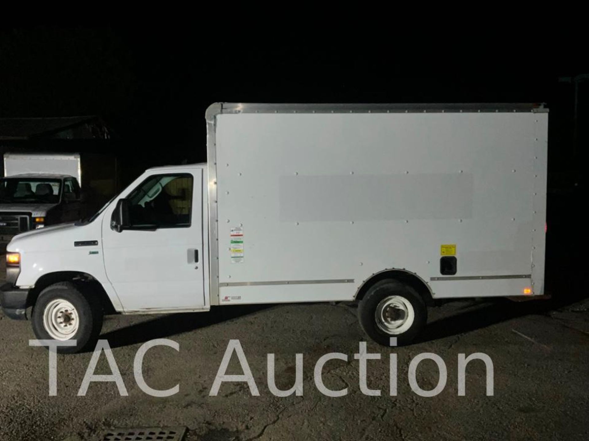 2014 Ford E-350 12ft Box Truck - Image 7 of 38