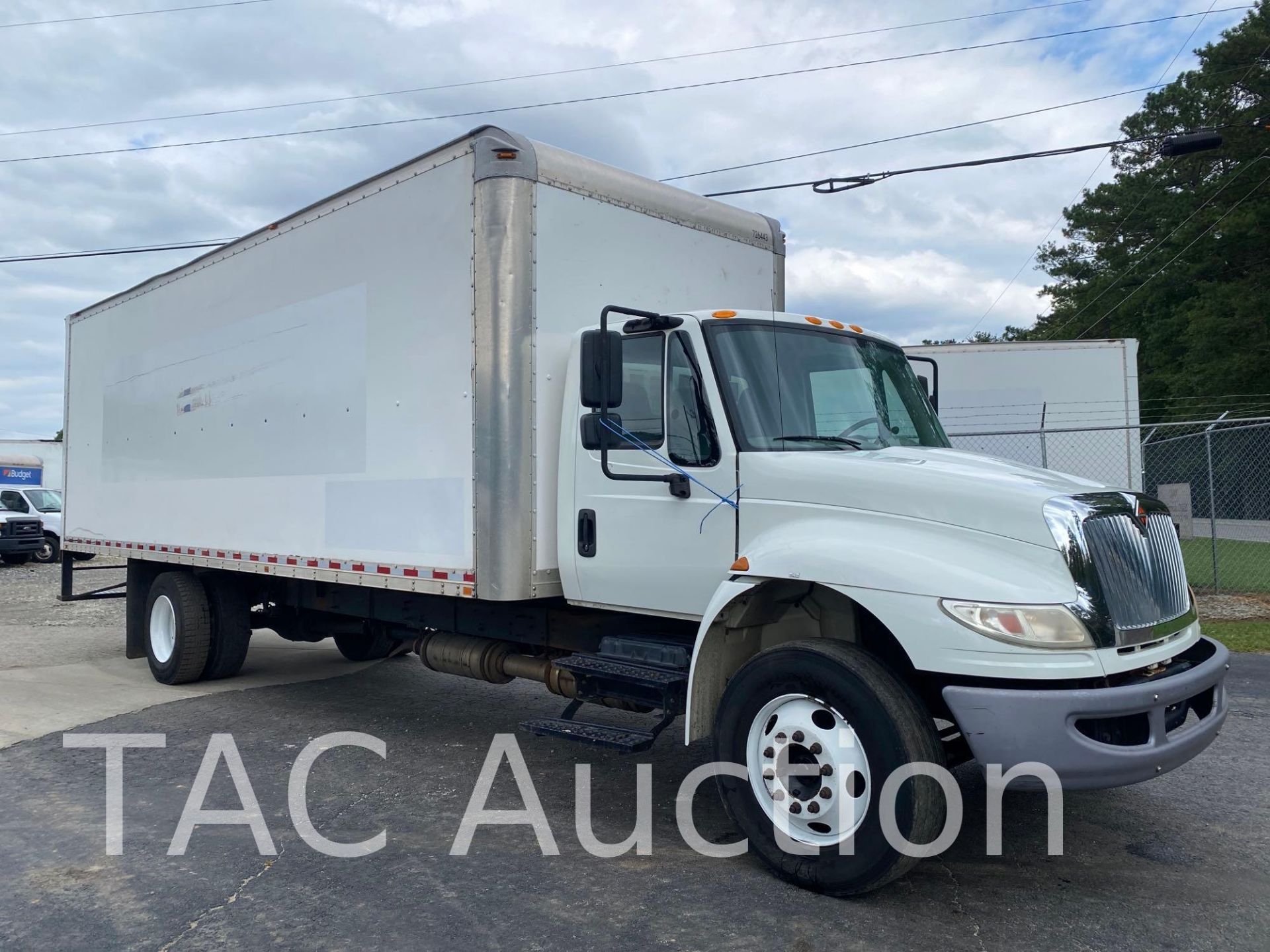 2017 International Durastar 4300 26ft Box Truck - Image 3 of 63