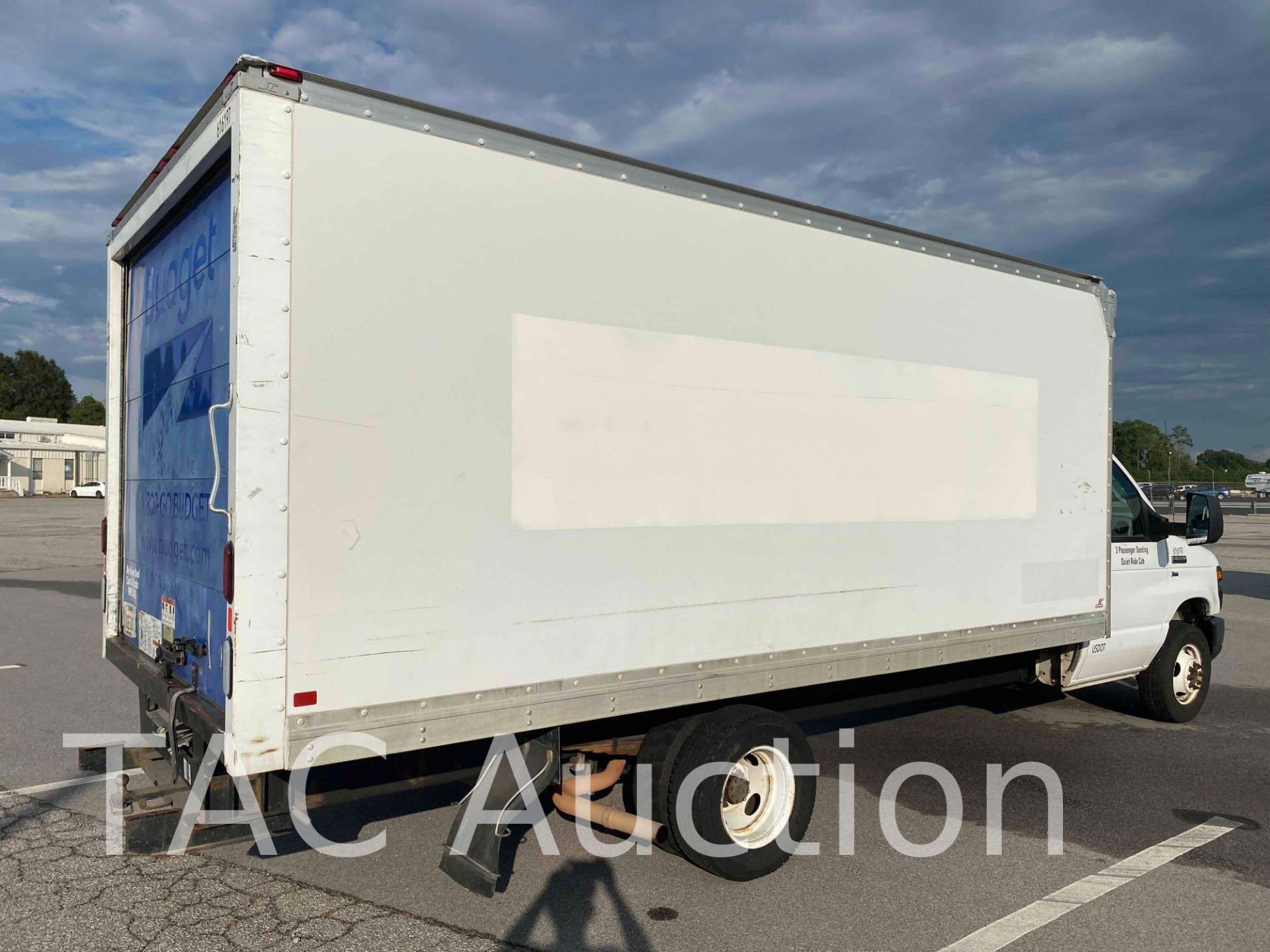 2016 Ford E-350 16ft Box Truck - Image 4 of 50