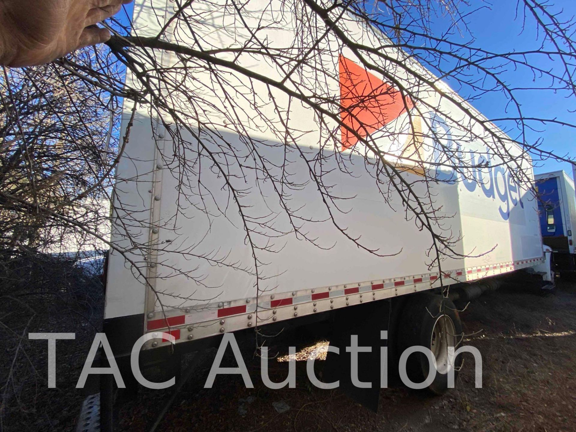 2015 International Durastar 4300 26ft Box Truck - Image 5 of 56