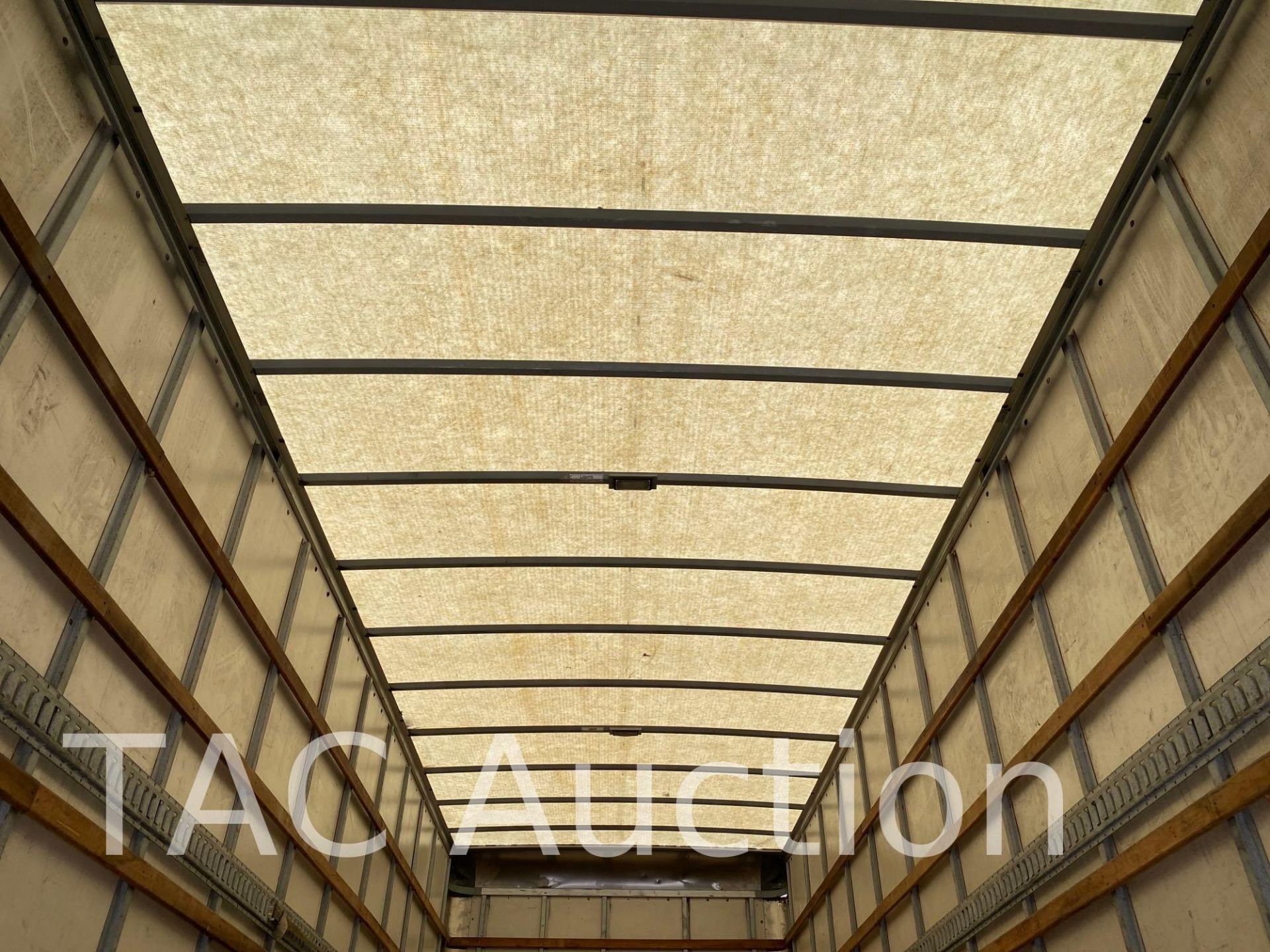 2017 Hino 268 26ft Box Truck - Image 16 of 59