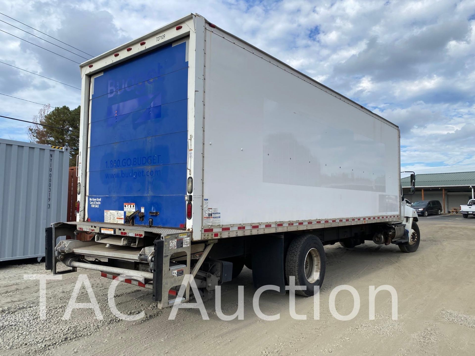 2017 Hino 268 26ft Box Truck - Image 4 of 59