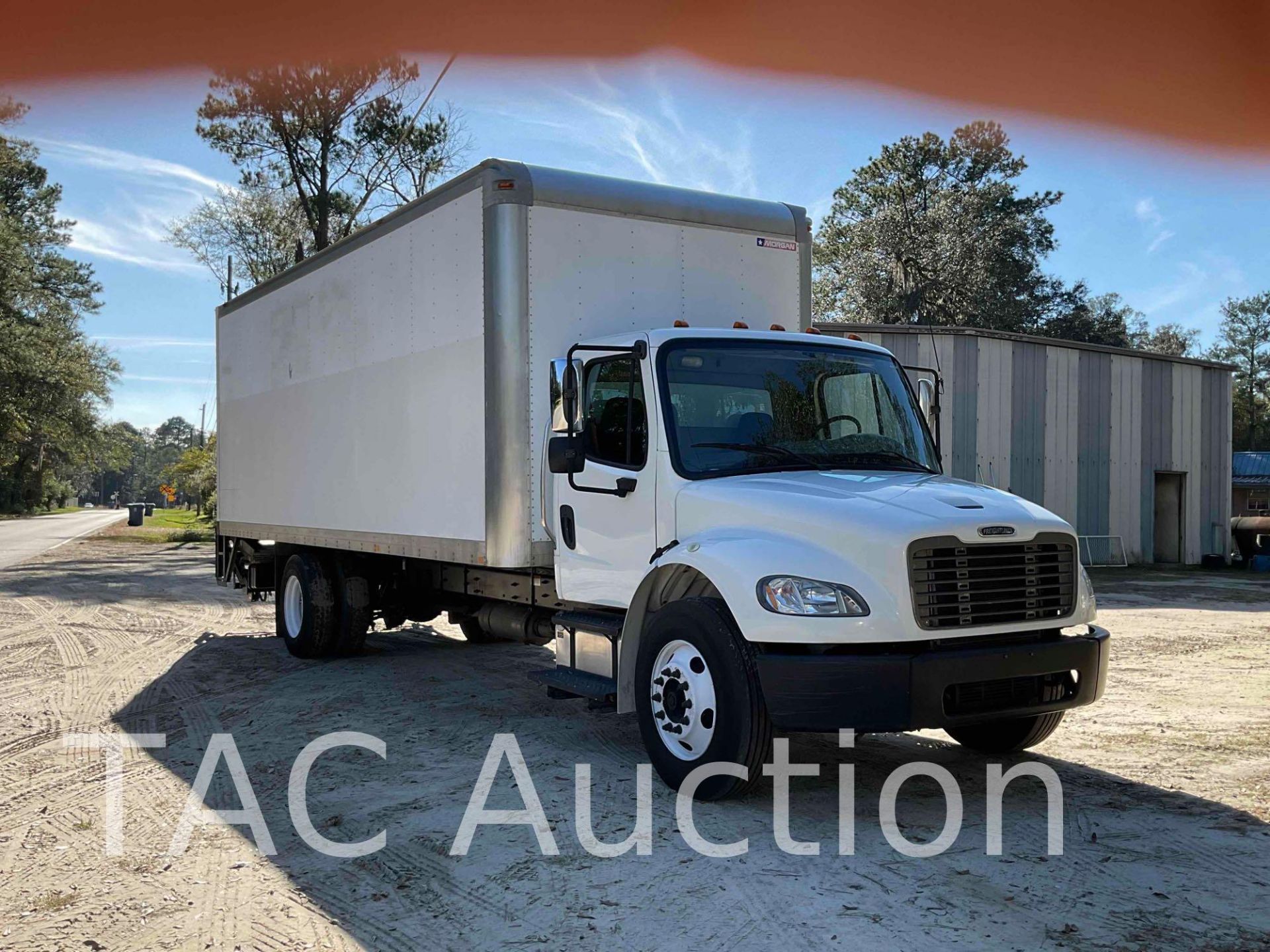 2013 Freightliner M2106 26ft Box Truck - Image 3 of 46