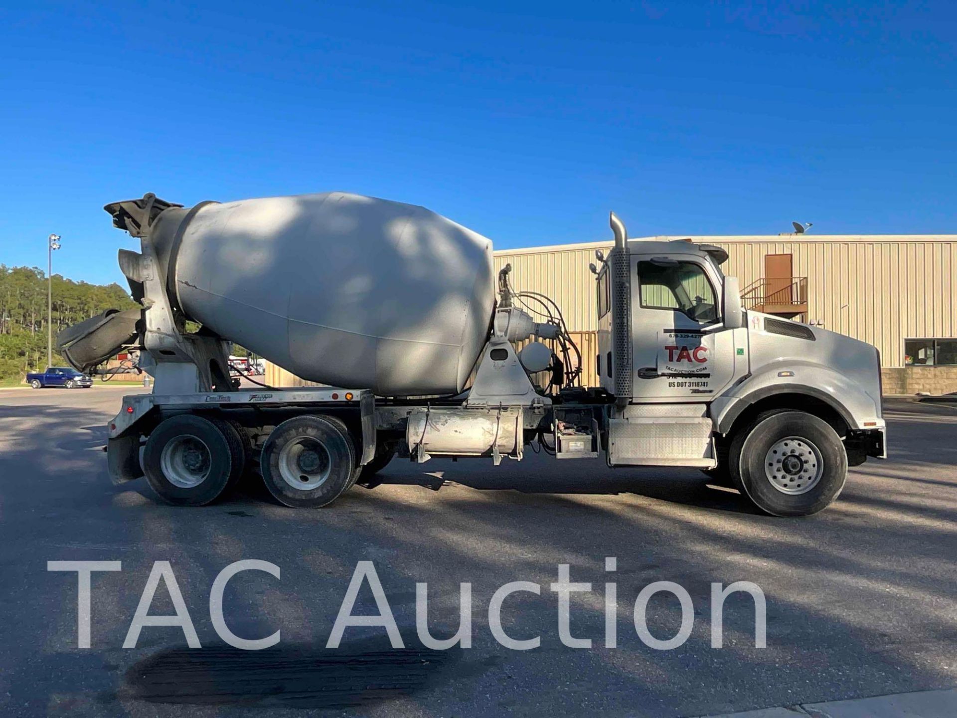 2018 Kenworth T880 Concrete Mixer Truck - Image 4 of 79