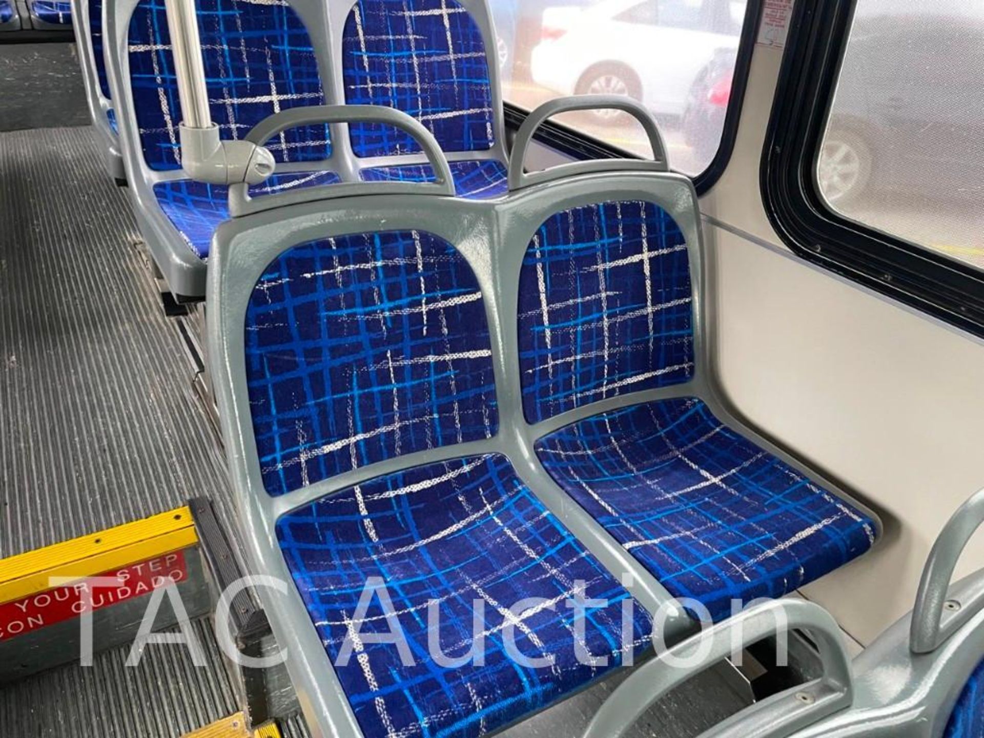 2005 Gillig Low Floor (40) Passenger Coach Transit Bus - Image 46 of 91