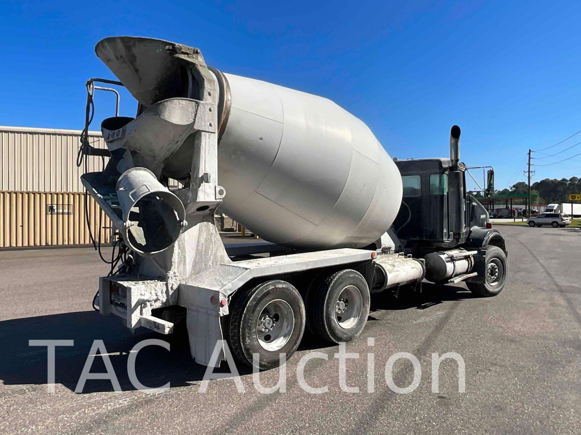 2005 Kenworth T800 Concrete Mixer Truck - Image 5 of 81