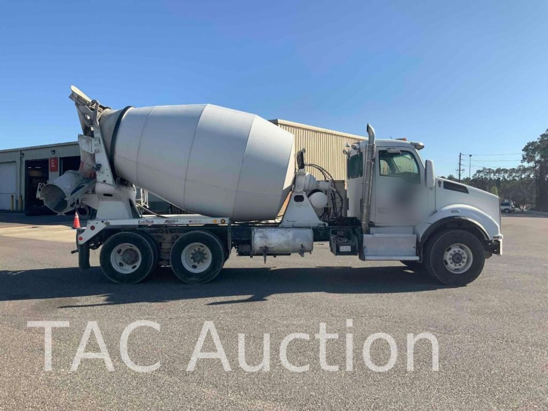 2018 Kenworth T880 Concrete Mixer Truck - Image 3 of 92