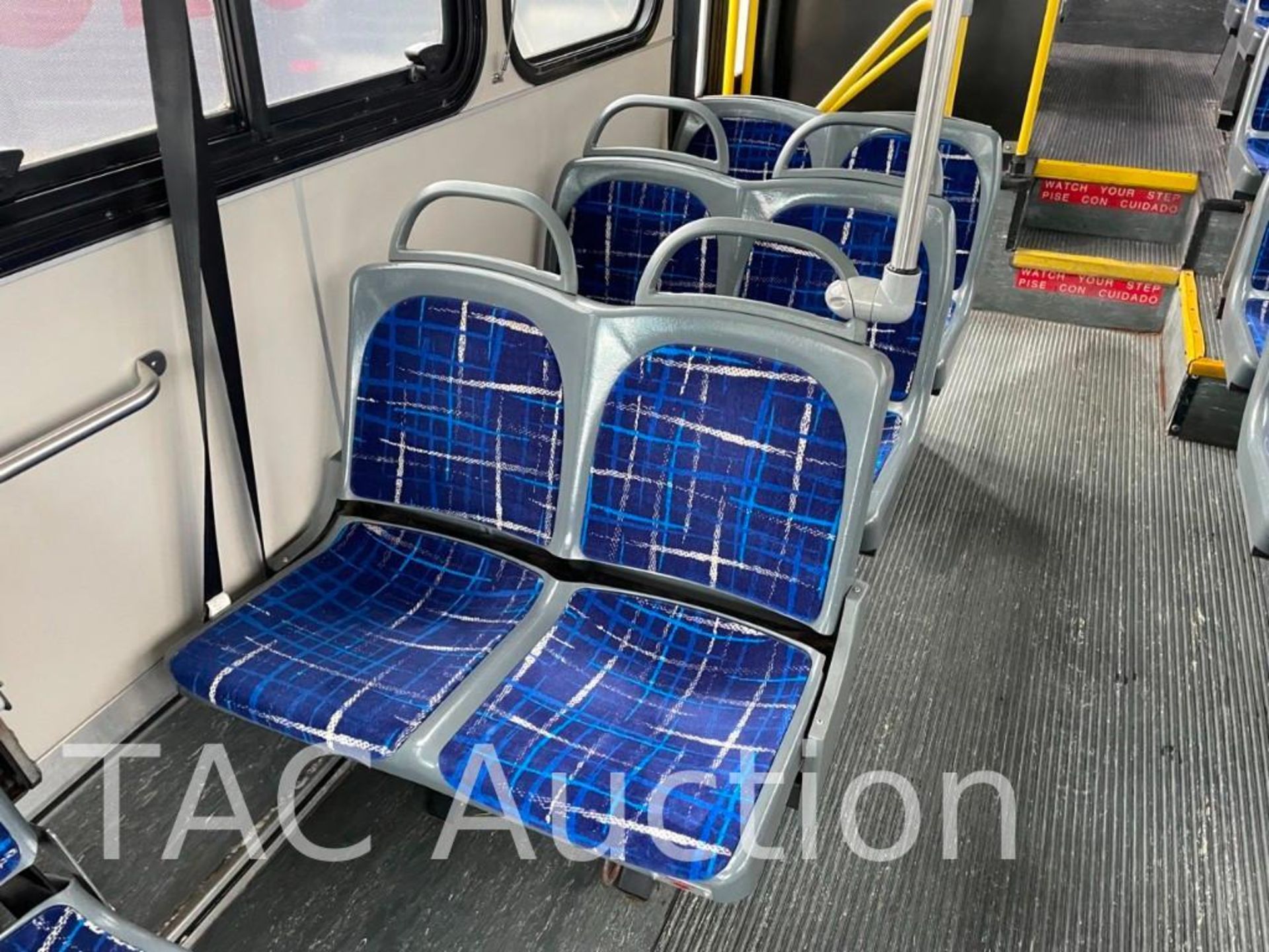 2005 Gillig Low Floor (40) Passenger Coach Transit Bus - Image 54 of 91