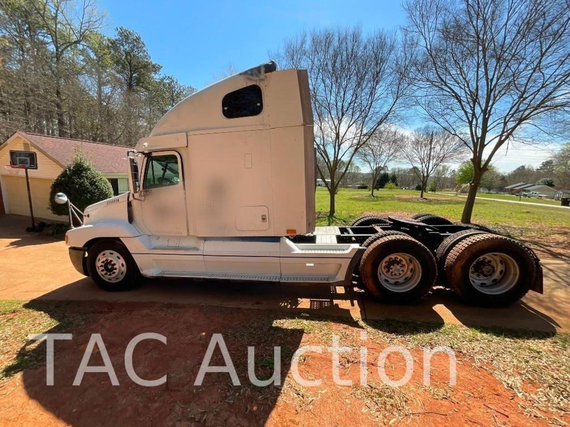 1998 Freightliner Century Class Sleeper Truck - Image 9 of 38