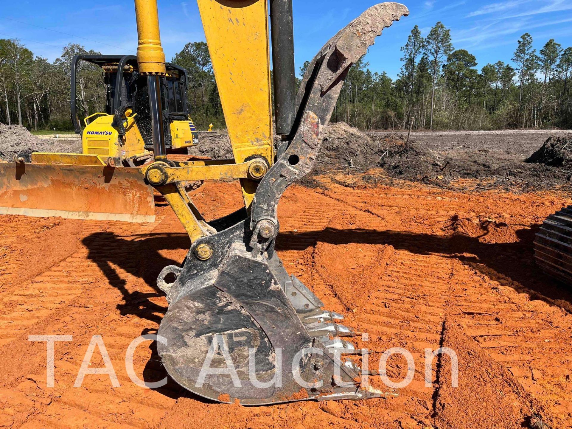 2022 Komatsu PC170LC-11 Excavator W/ Hydraulic Thumb - Image 13 of 32