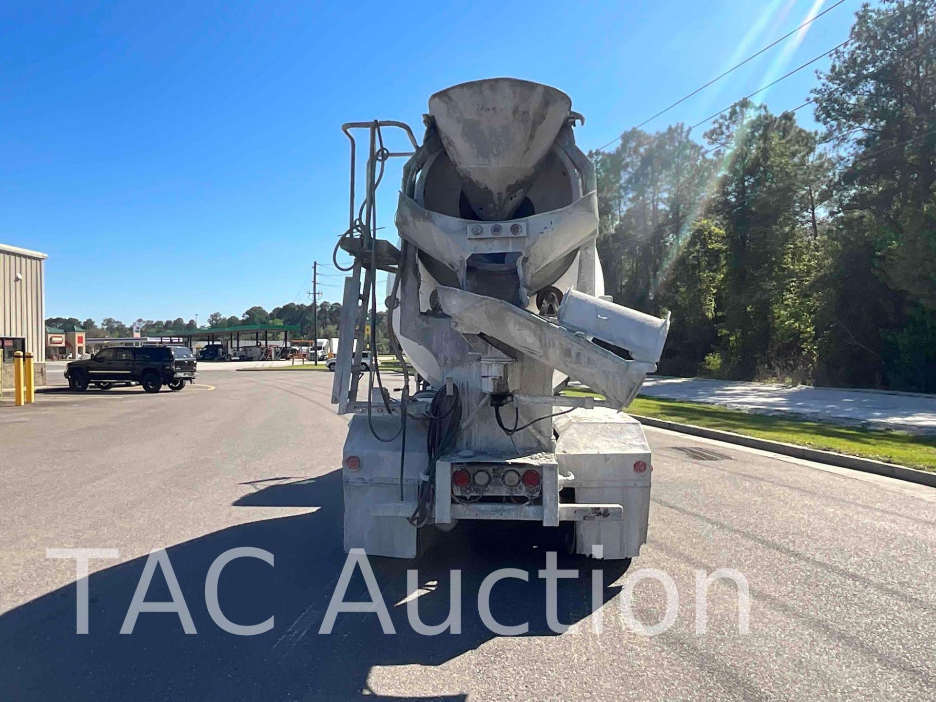 2005 Kenworth T800 Concrete Mixer Truck - Image 6 of 81