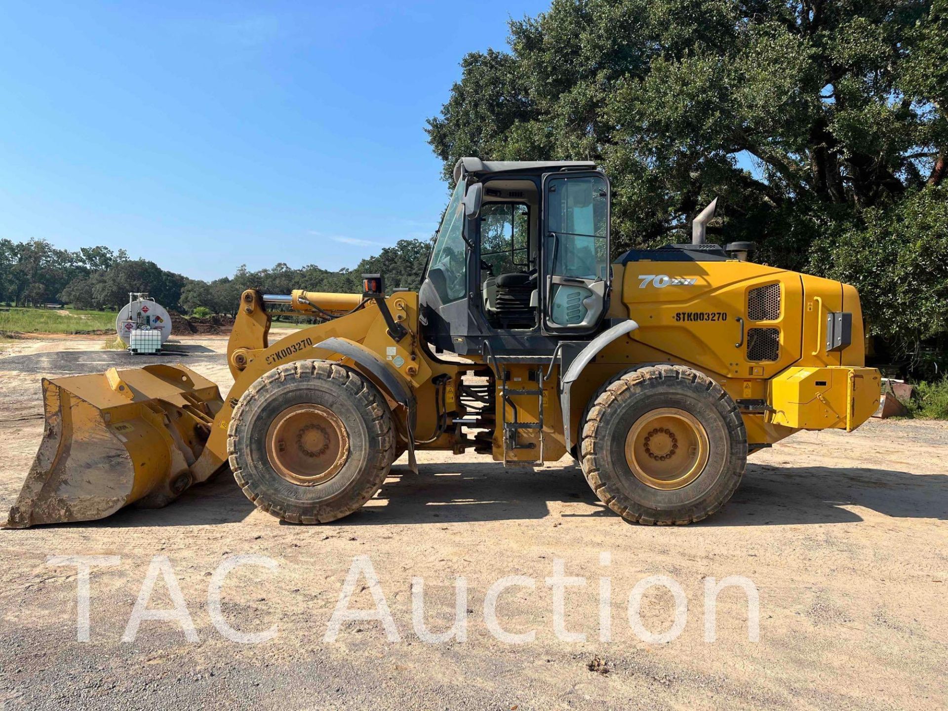 2017 Kawasaki 70Z7 Wheel Loader - Image 8 of 26