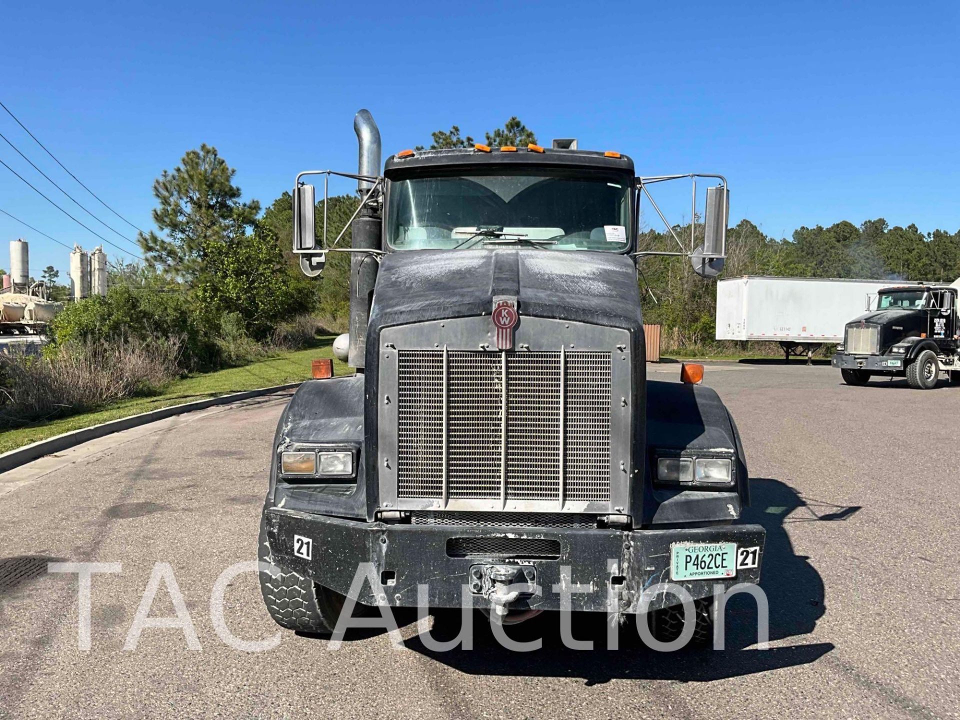 2005 Kenworth T800 Concrete Mixer Truck - Image 2 of 81