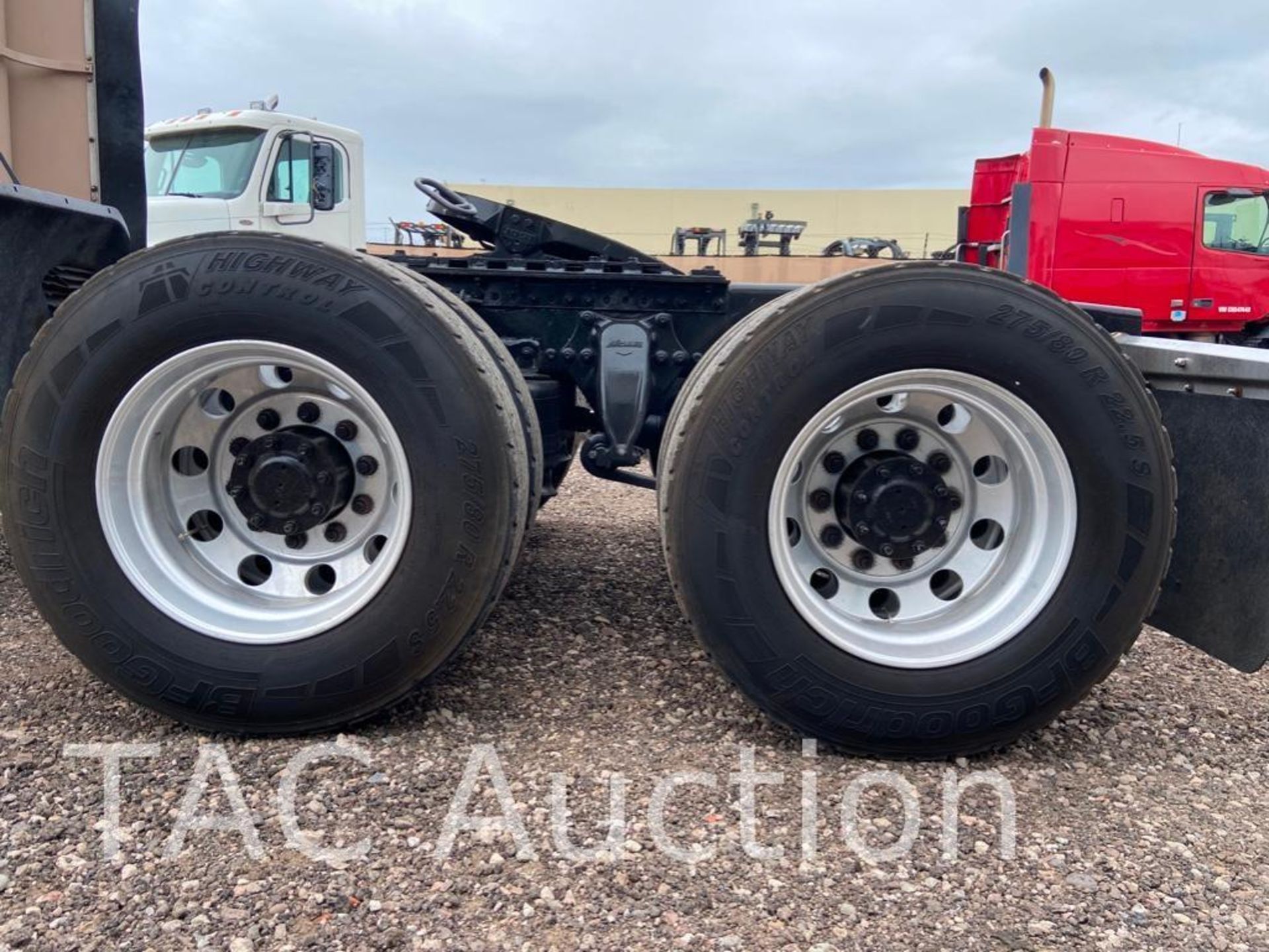 2002 Freightliner Classic XL Sleeper Truck - Image 122 of 132