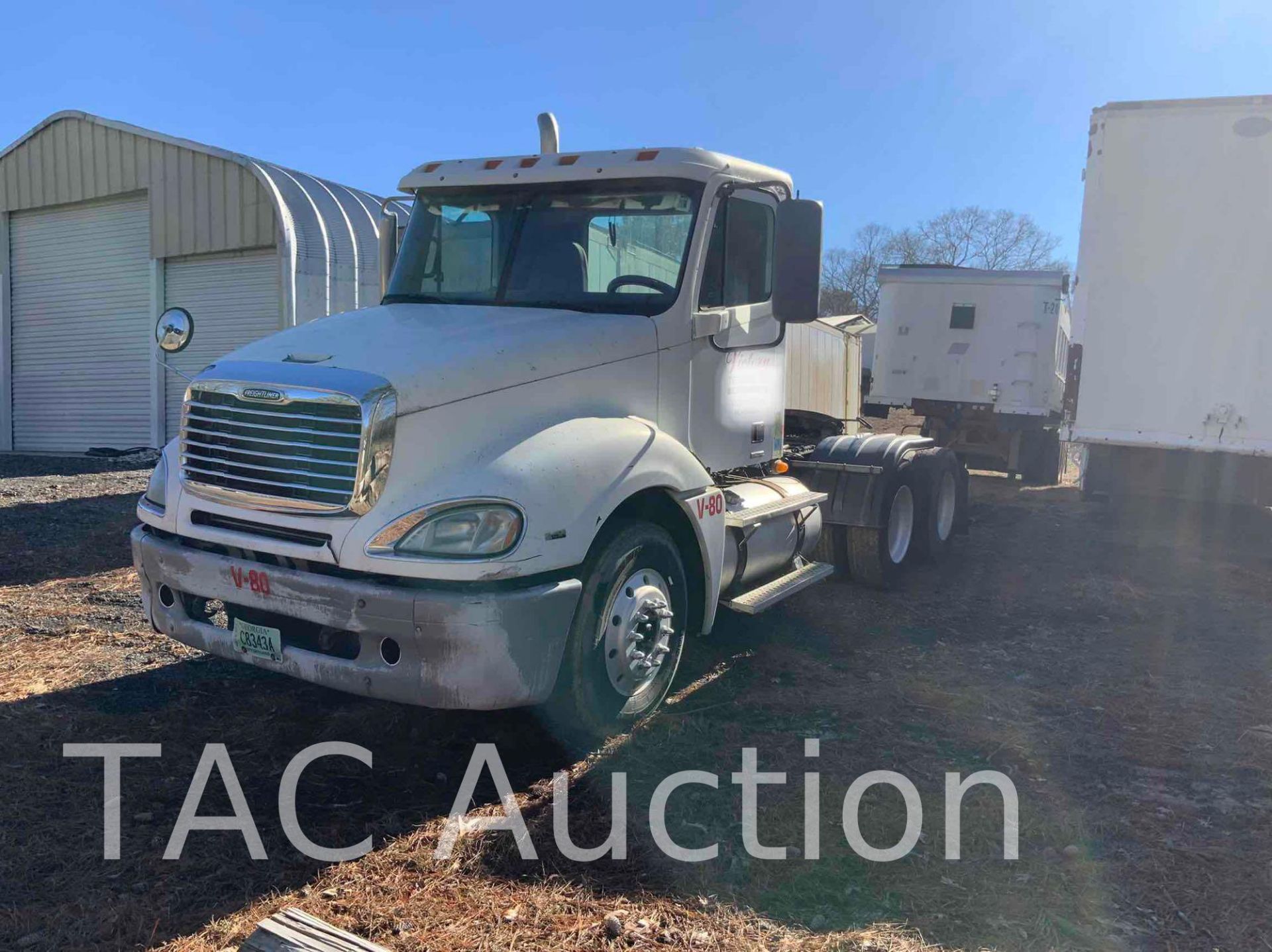 2007 Freightliner Columbia Day Cab