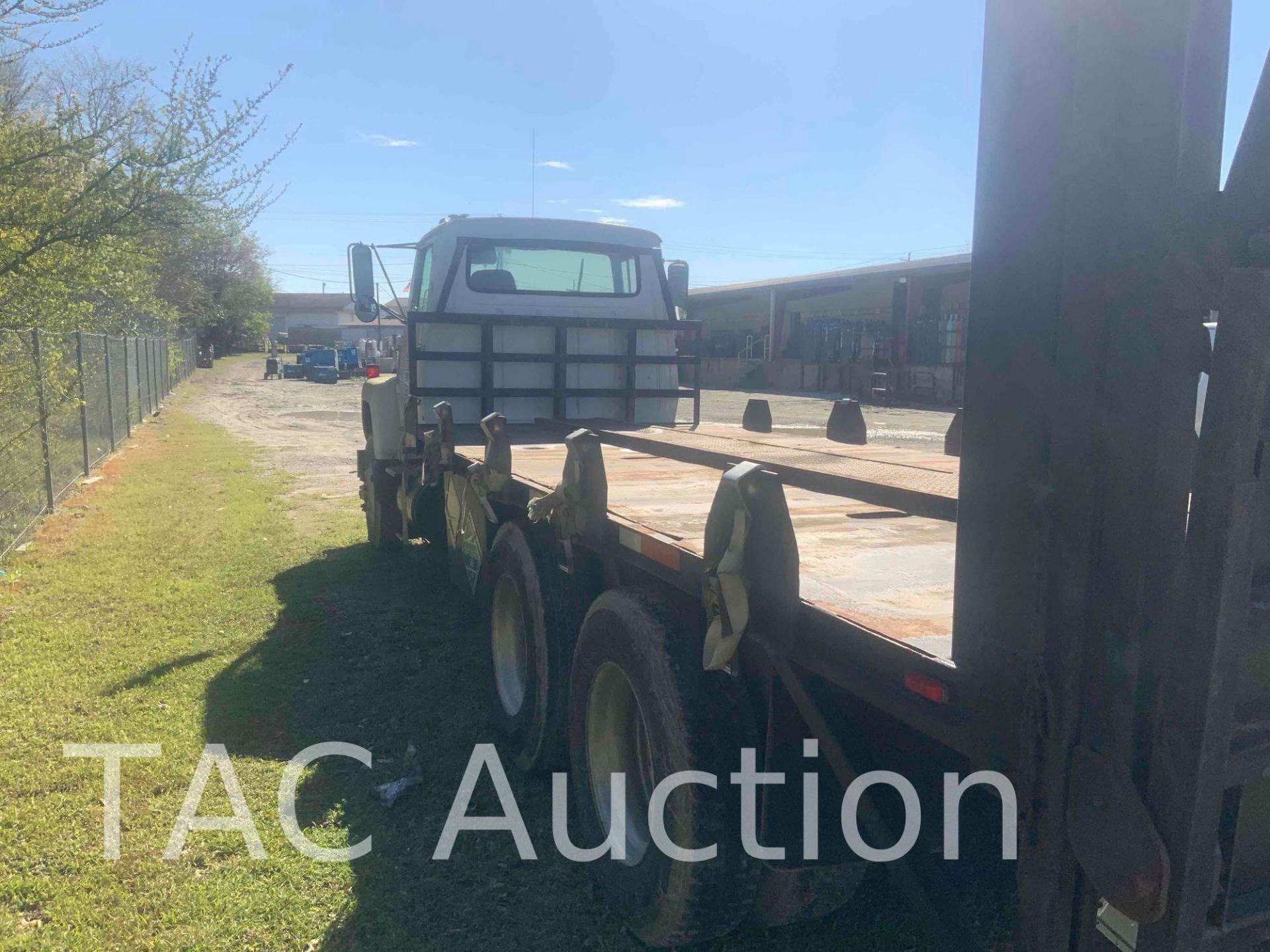 1989 Ford LNT9000 Flatbed Truck W/ Liftgate - Image 11 of 128