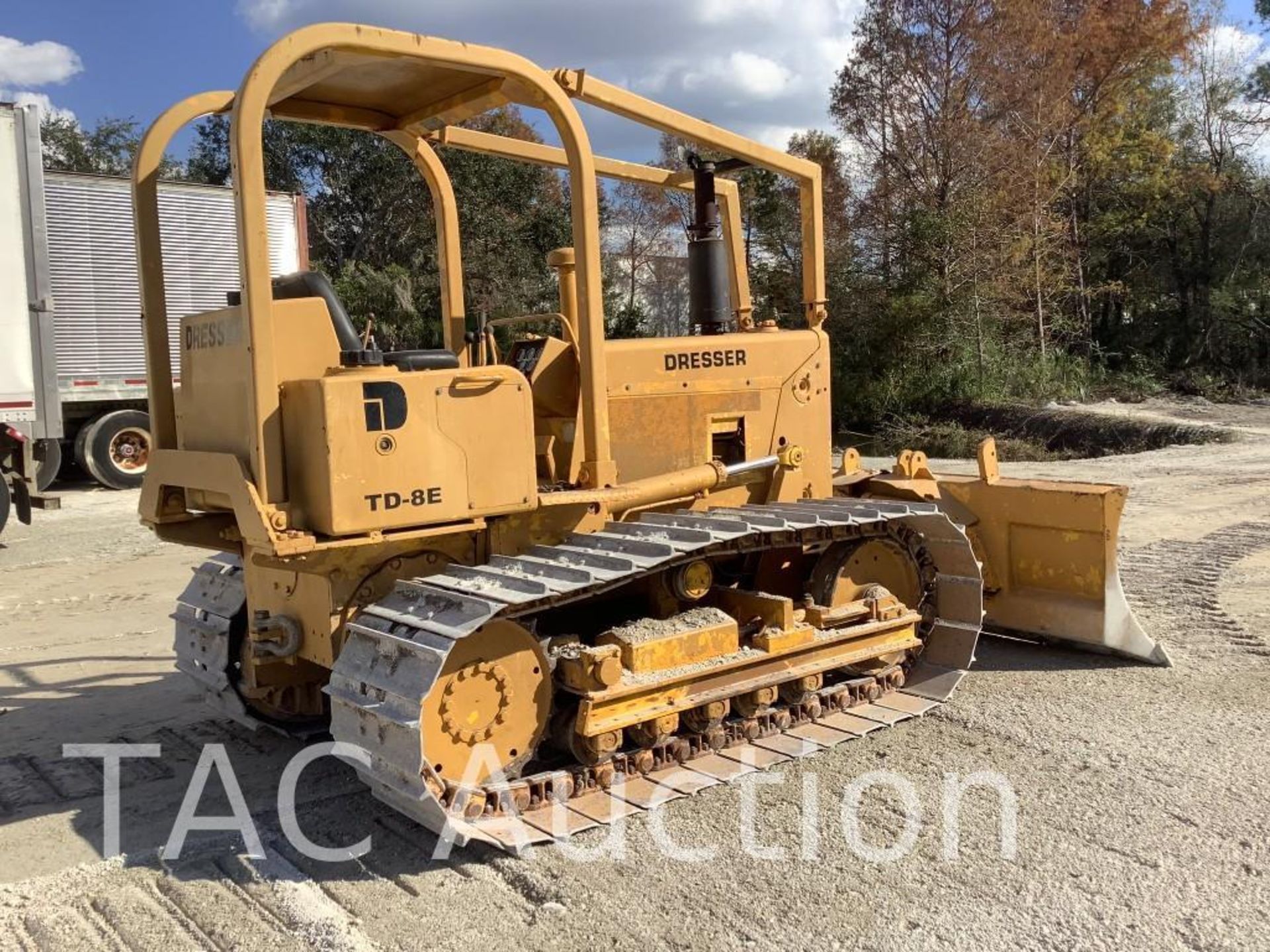 International TD-8E Dozer - Image 5 of 34