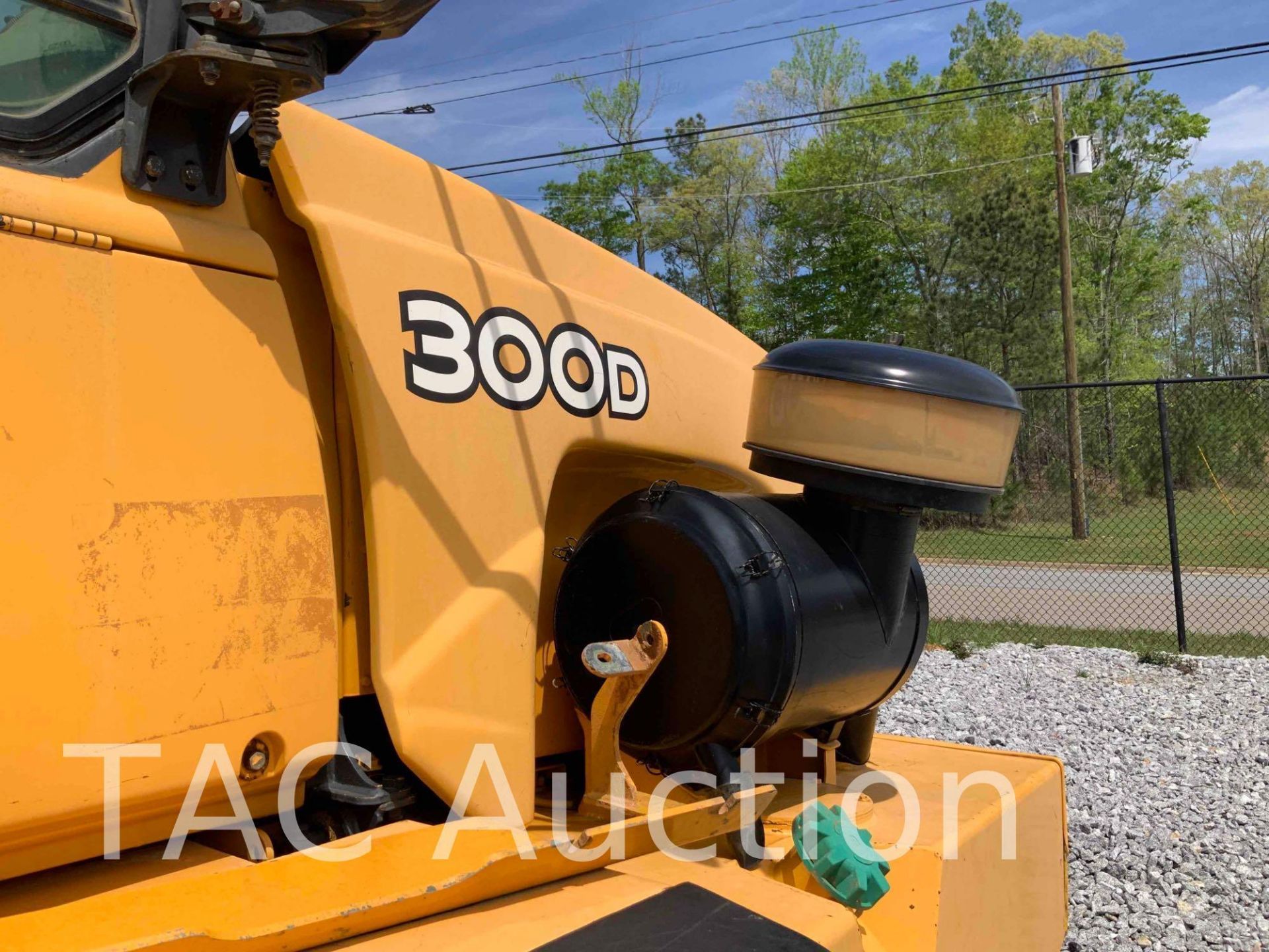 2011 John Deere 300D Articulated Dump Truck - Image 16 of 75