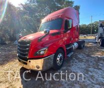 2020 Freightliner Cascadia Sleeper Truck