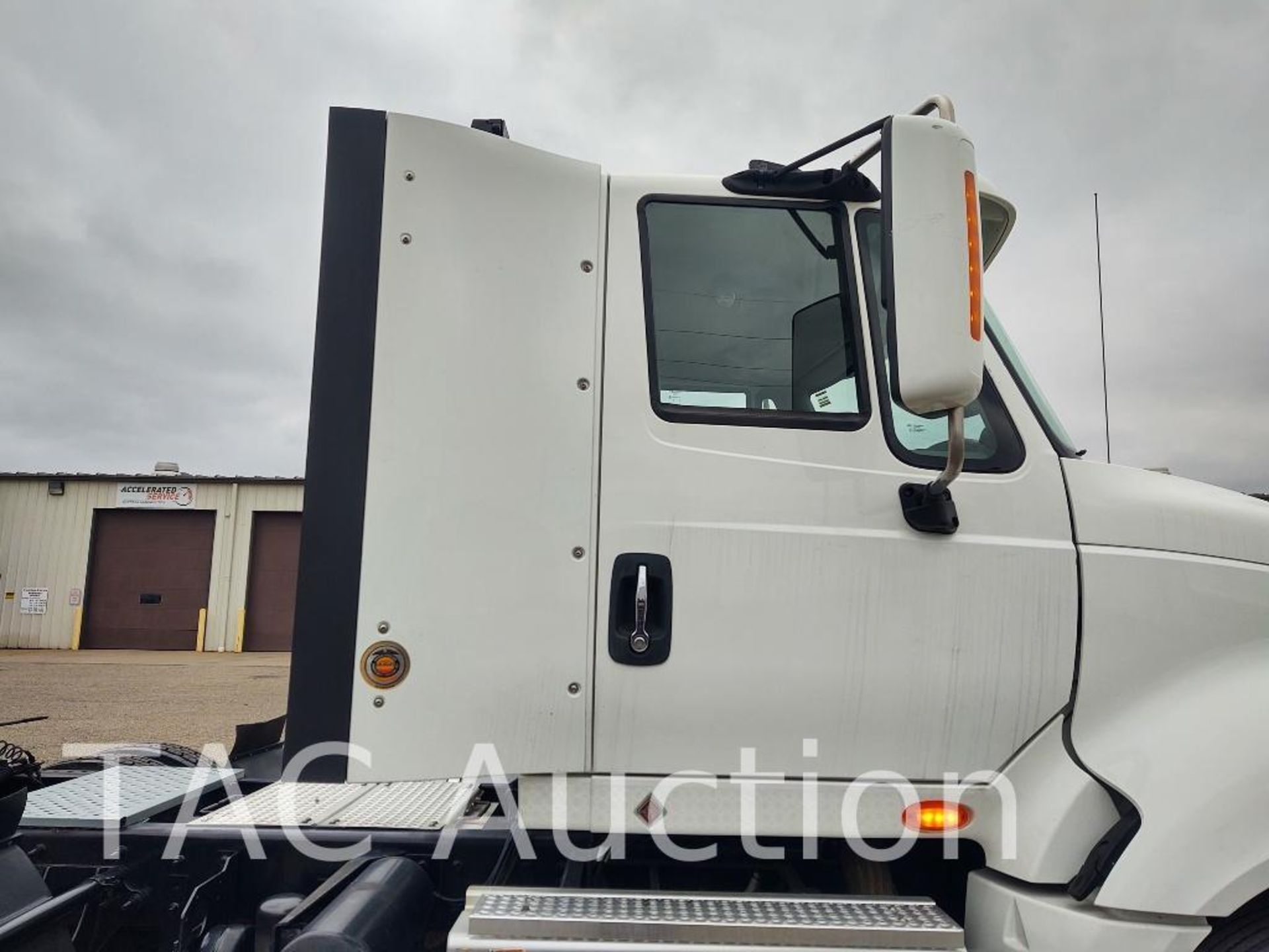 2016 International Prostar Day Cab - Image 10 of 99