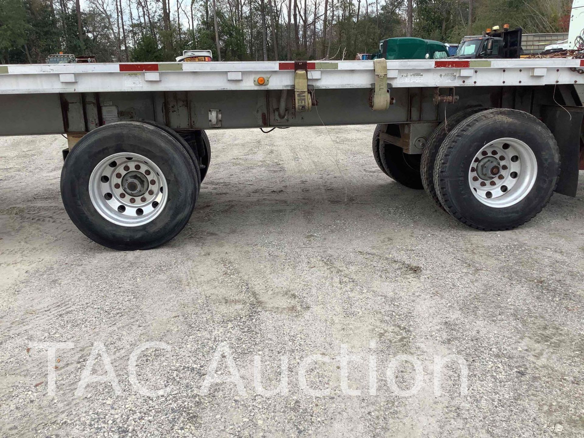 1999 Wilson CF900 46ft Flatbed Trailer W/ Forklift Package - Image 9 of 26