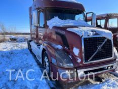 2007 Volvo VNL Sleeper Truck