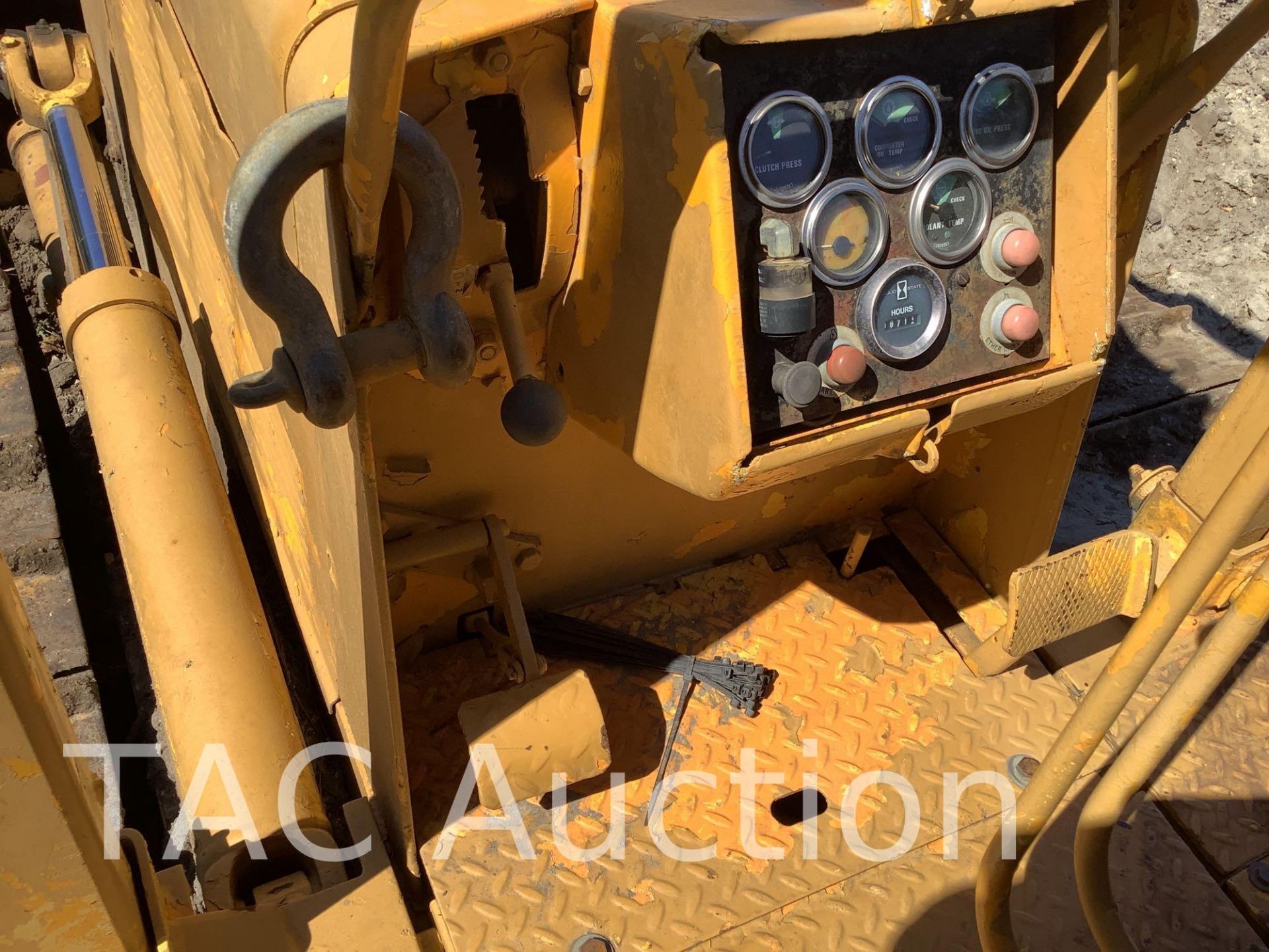 International TD-8E Dozer - Image 17 of 34