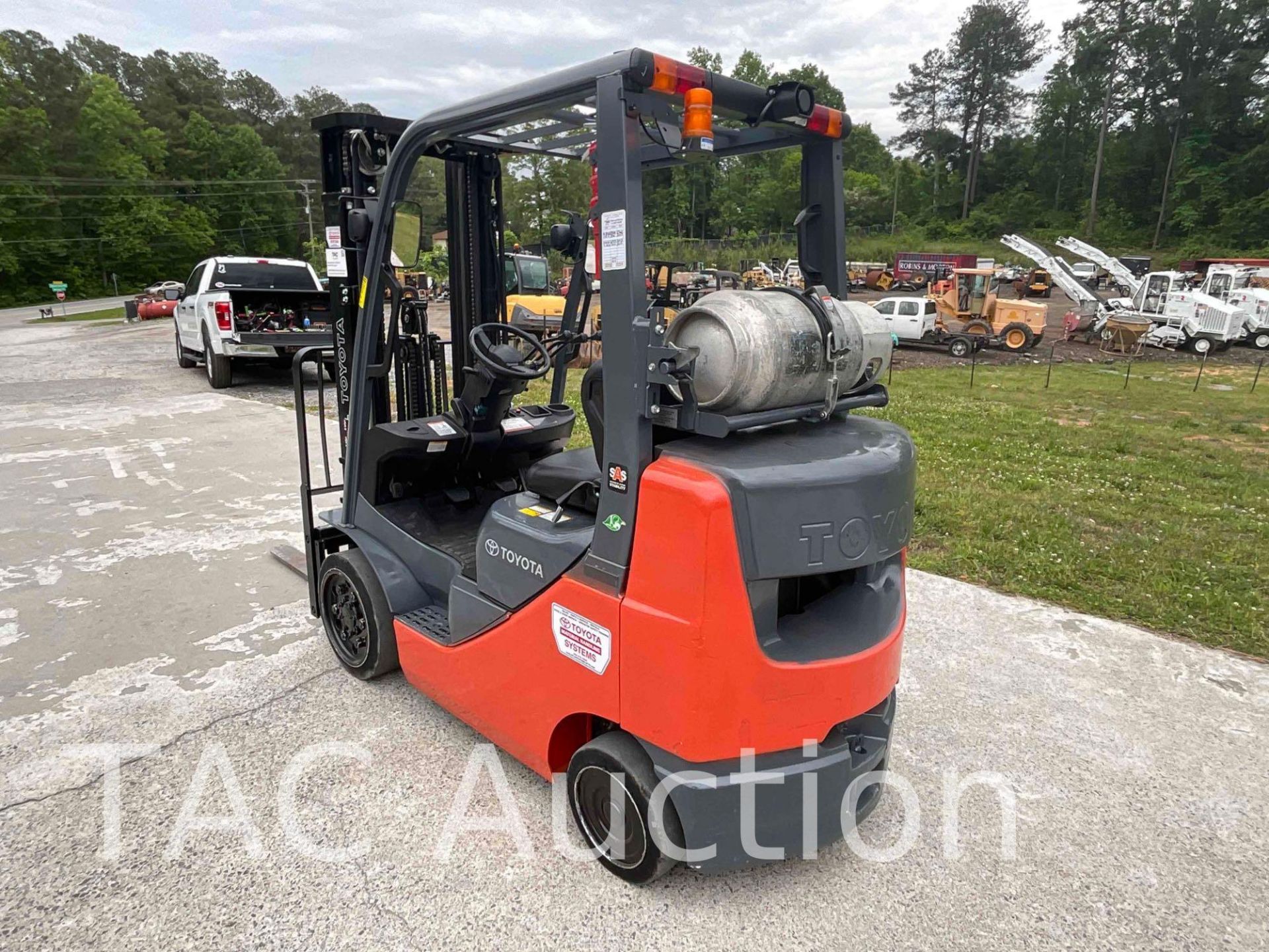 Toyota 8FGCU25 Forklift - Image 7 of 25