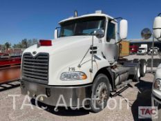 2006 Mack Vision CXN613 Day Cab