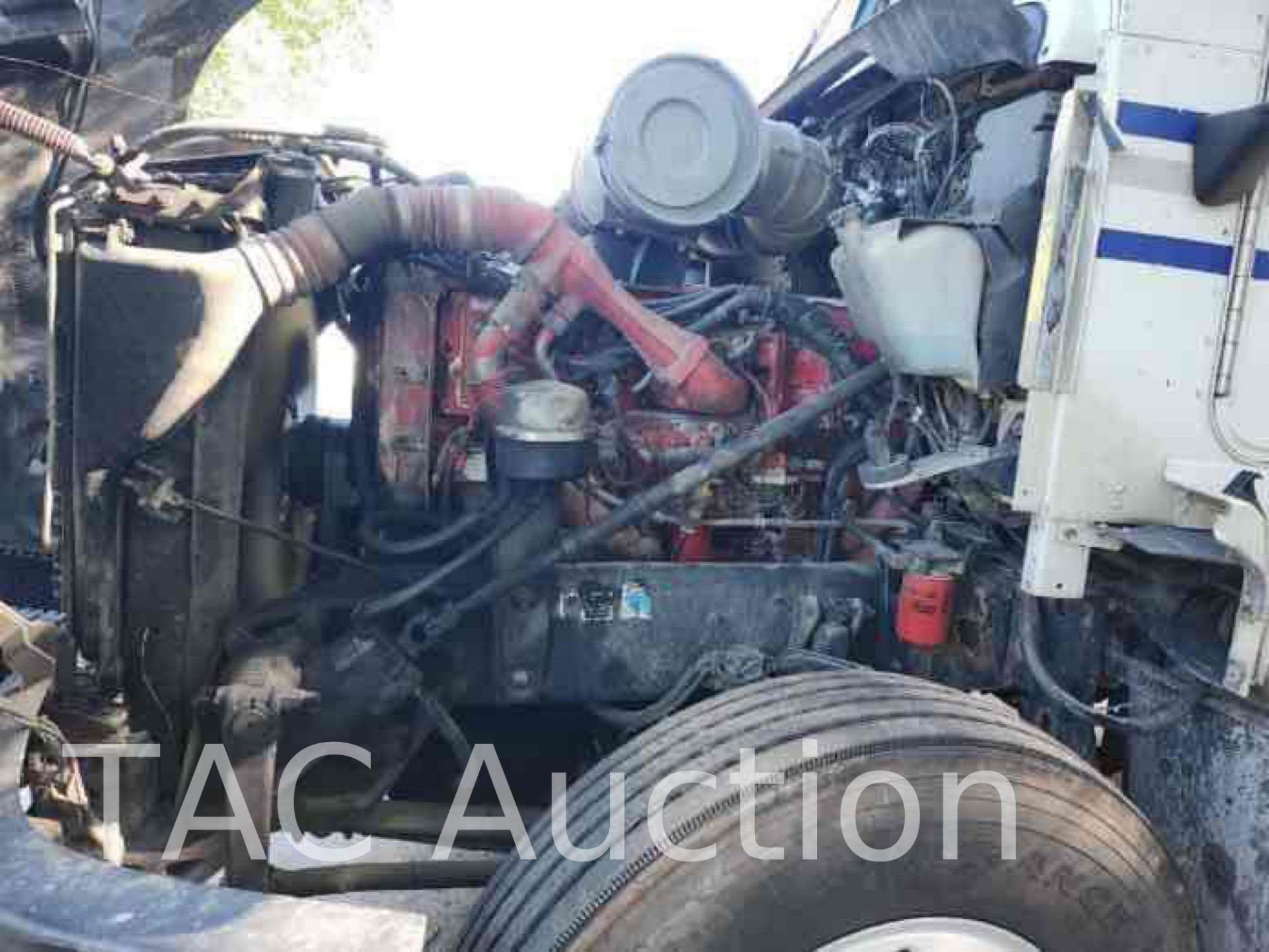 2007 Kenworth T600 Sleeper Truck - Image 38 of 46