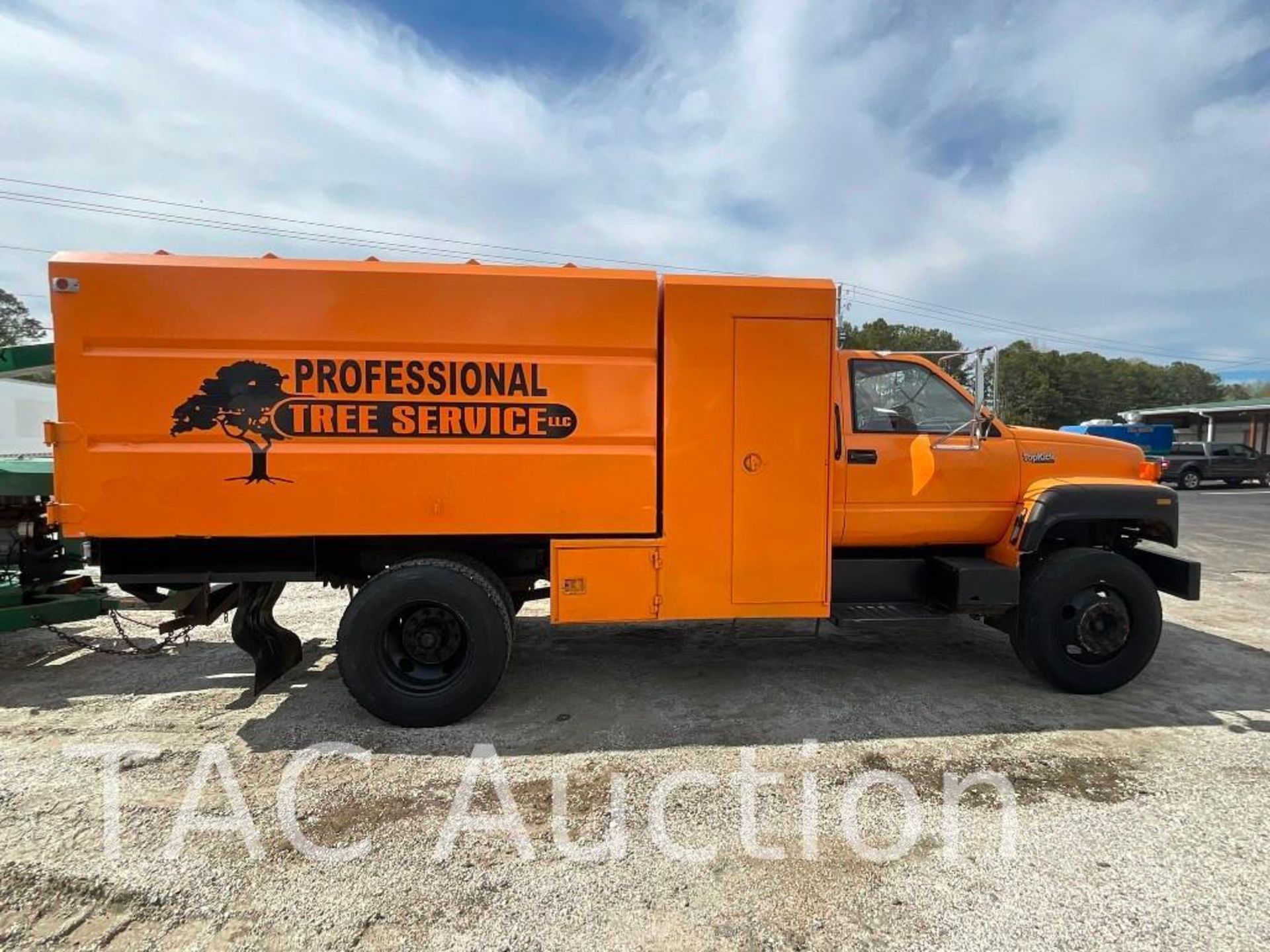 1996 GMC Topkick C7 Chipper Body Dump Truck - Image 4 of 50