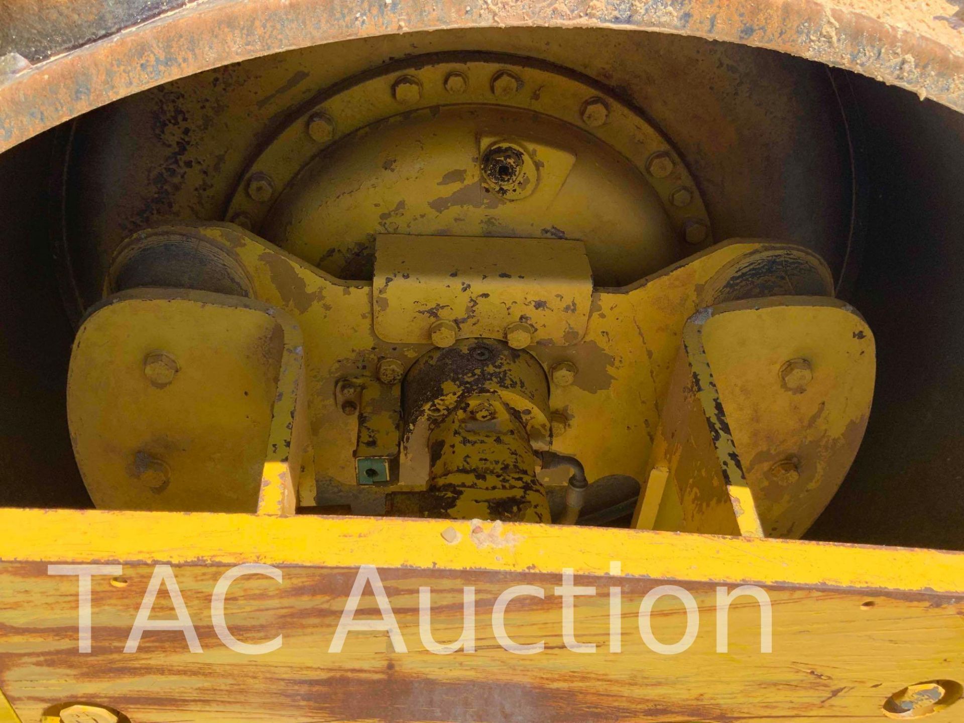 2004 Caterpillar CP-563E Padfoot Vibratory Compactor Roller - Image 11 of 51