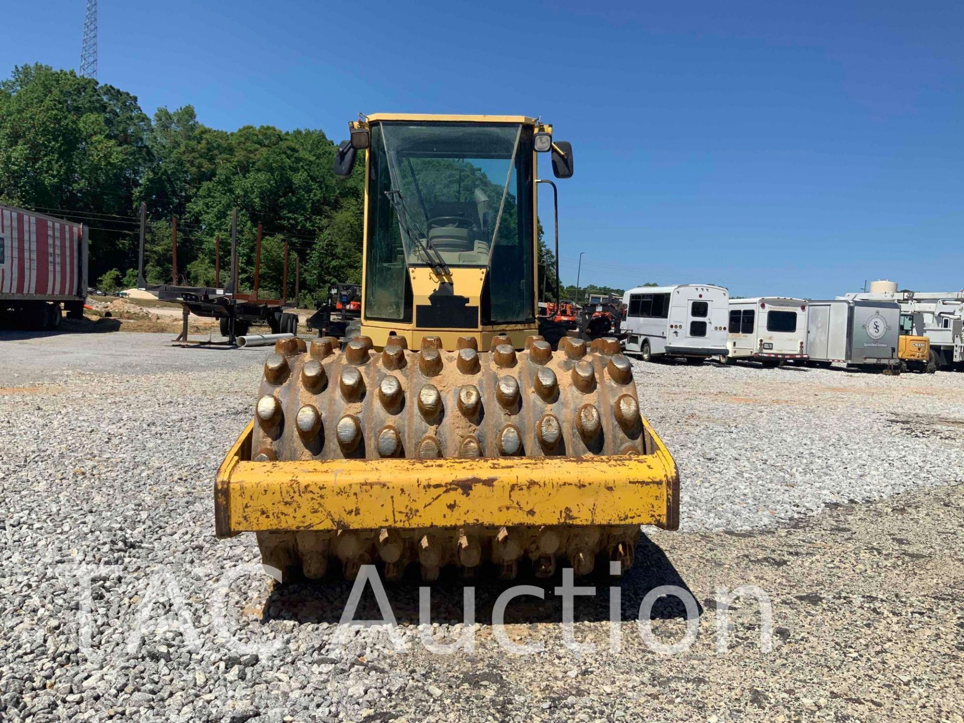 2004 Caterpillar CP-563E Padfoot Vibratory Compactor Roller - Image 2 of 51