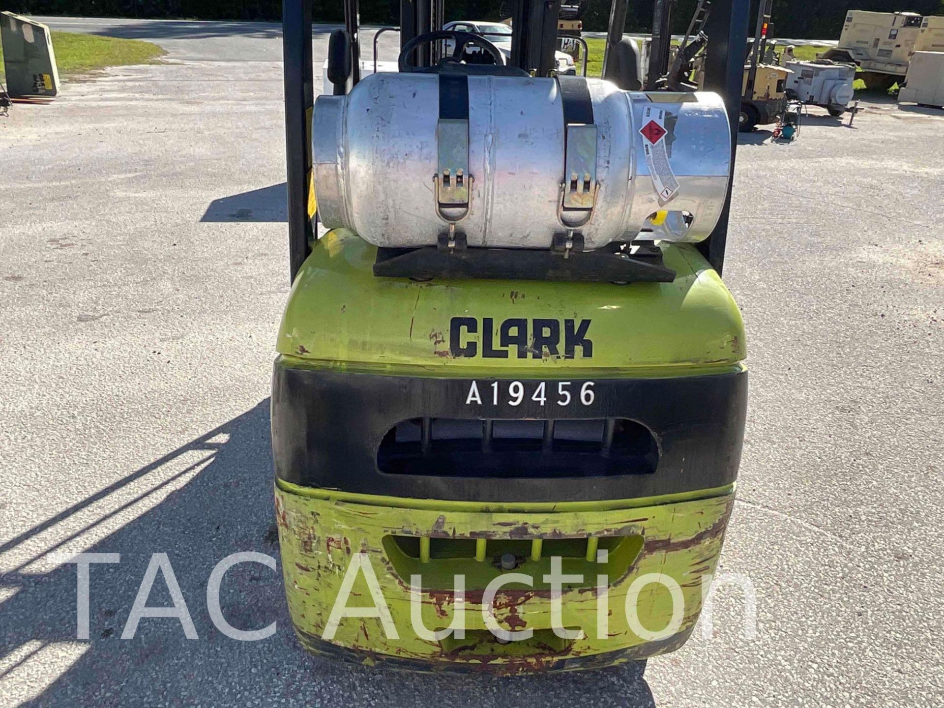 2005 Clark C25CL Forklift - Image 5 of 16