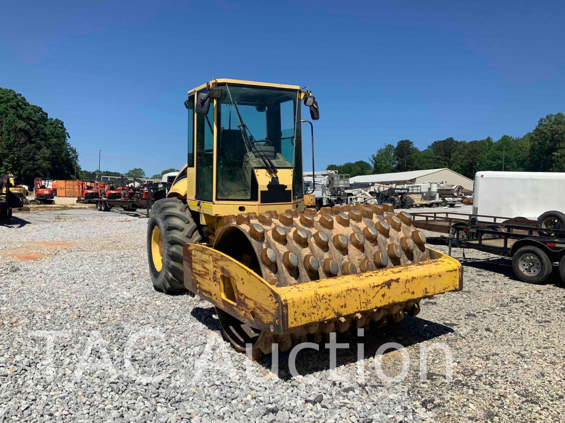 2004 Caterpillar CP-563E Padfoot Vibratory Compactor Roller - Image 3 of 51