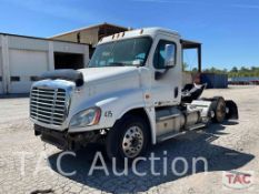 2011 Freightliner Cascadia Day Cab