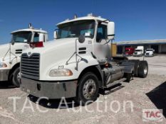 2006 Mack Vision CXN613 Day Cab