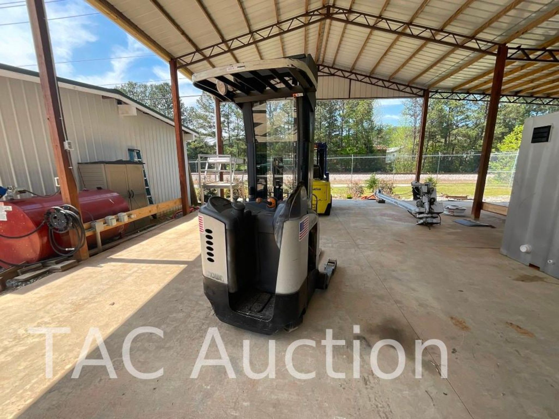 1999 Crown RR5500 Fork Lift - Image 5 of 15