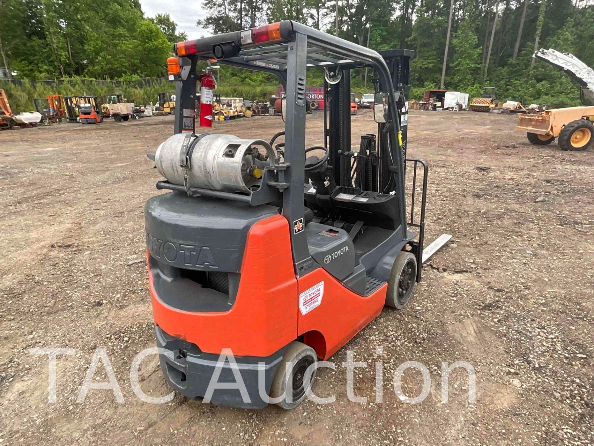 Toyota 8FGCU25 Forklift - Image 5 of 24